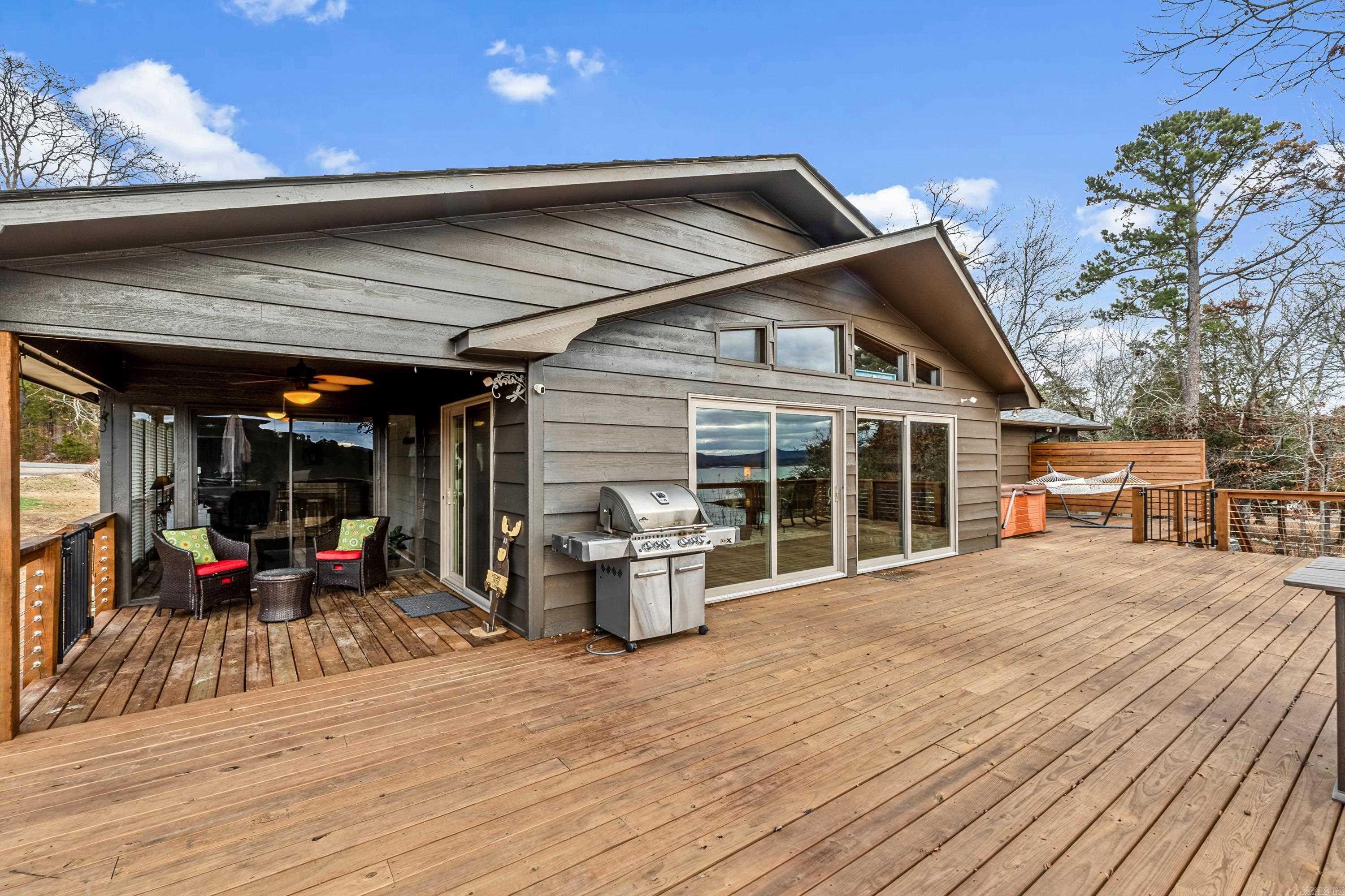 HAMILTON HILLS - Residential