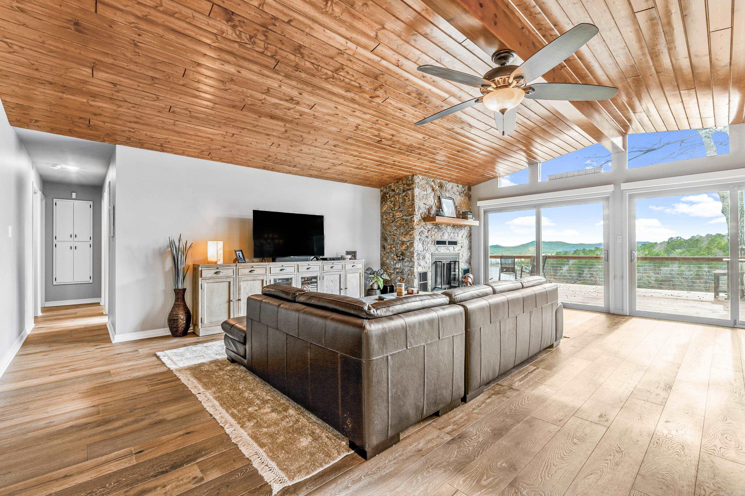 HAMILTON HILLS - Residential