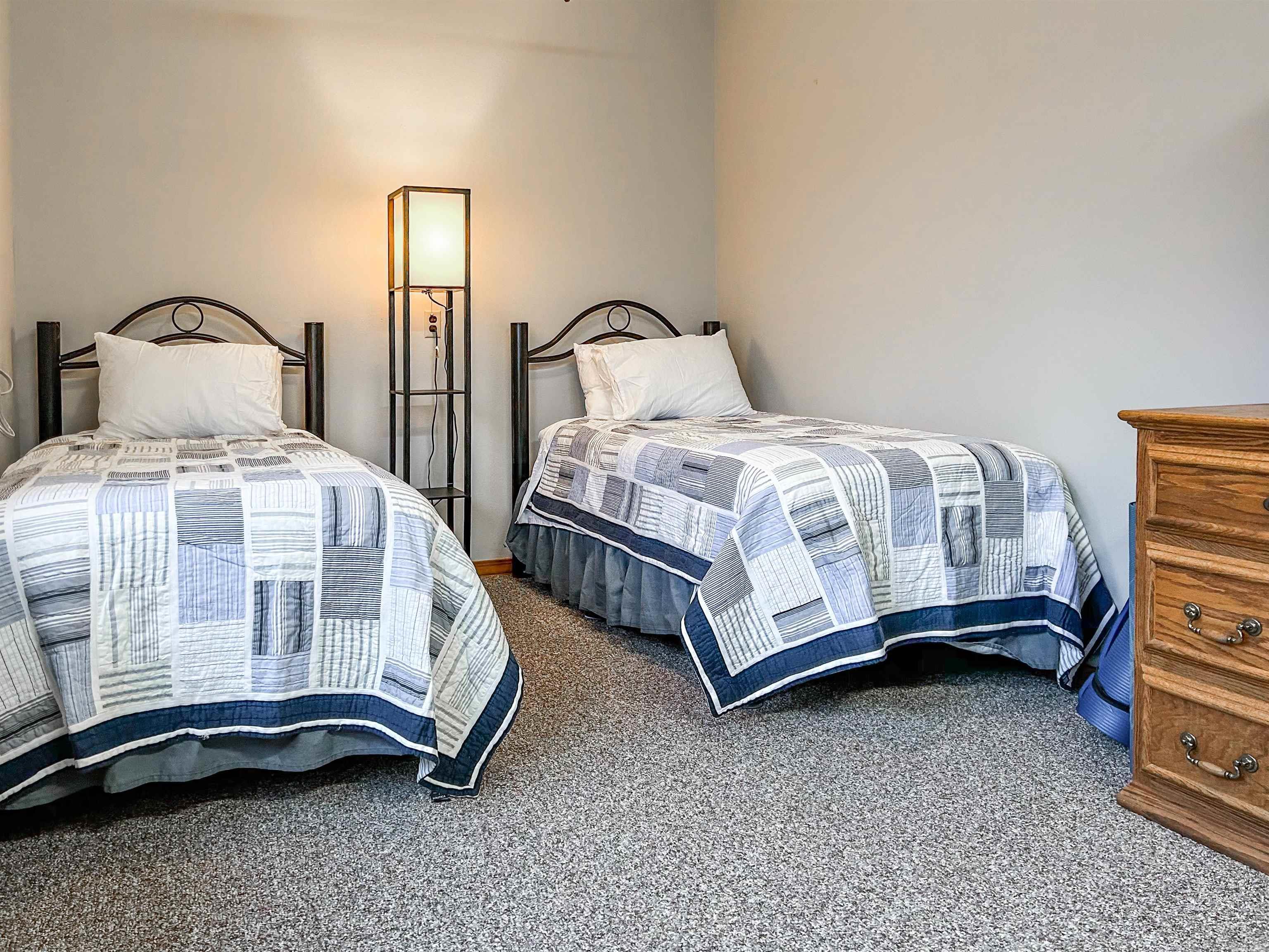 HAMILTON HILLS - Residential