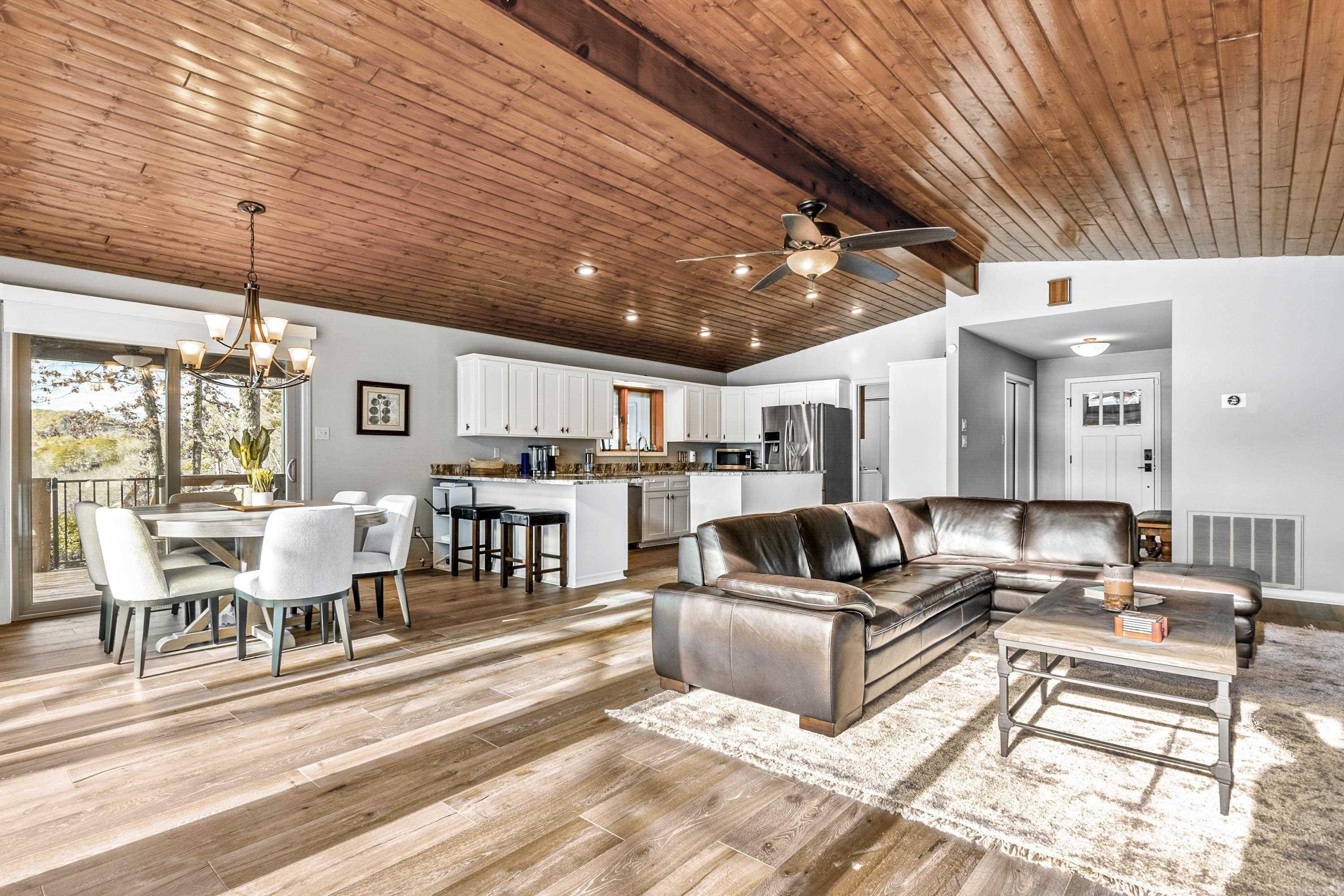 HAMILTON HILLS - Residential