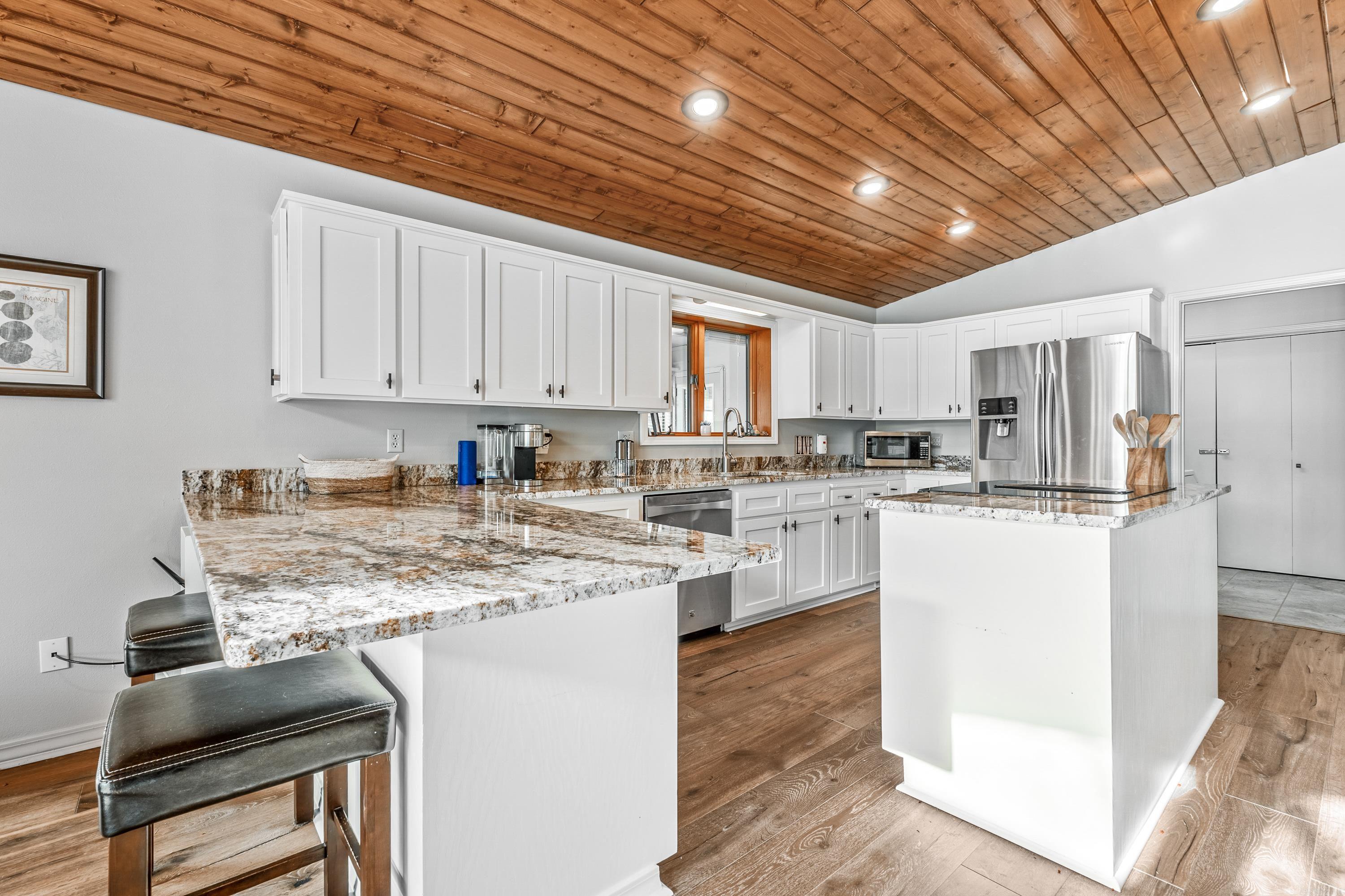 HAMILTON HILLS - Residential