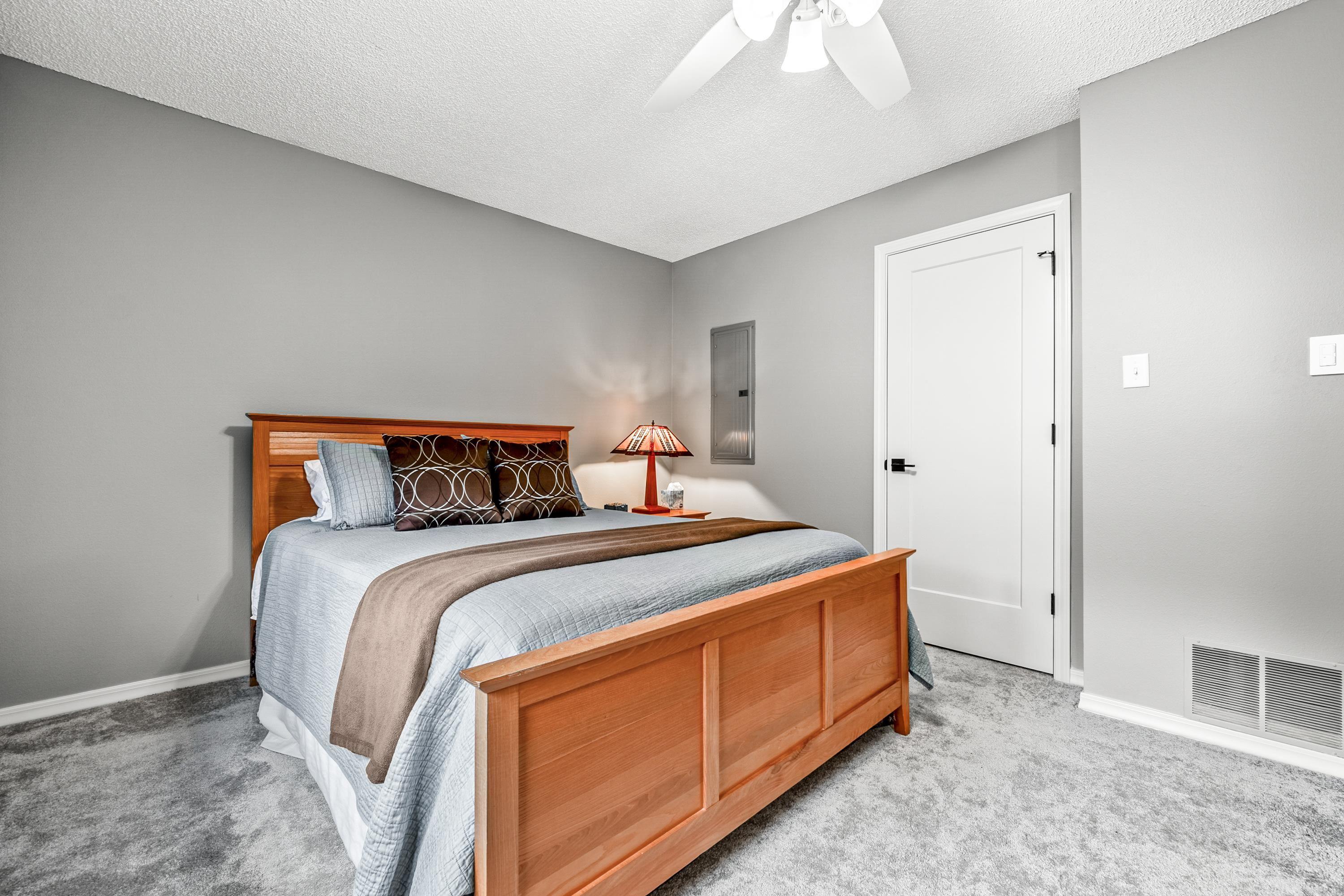 HAMILTON HILLS - Residential