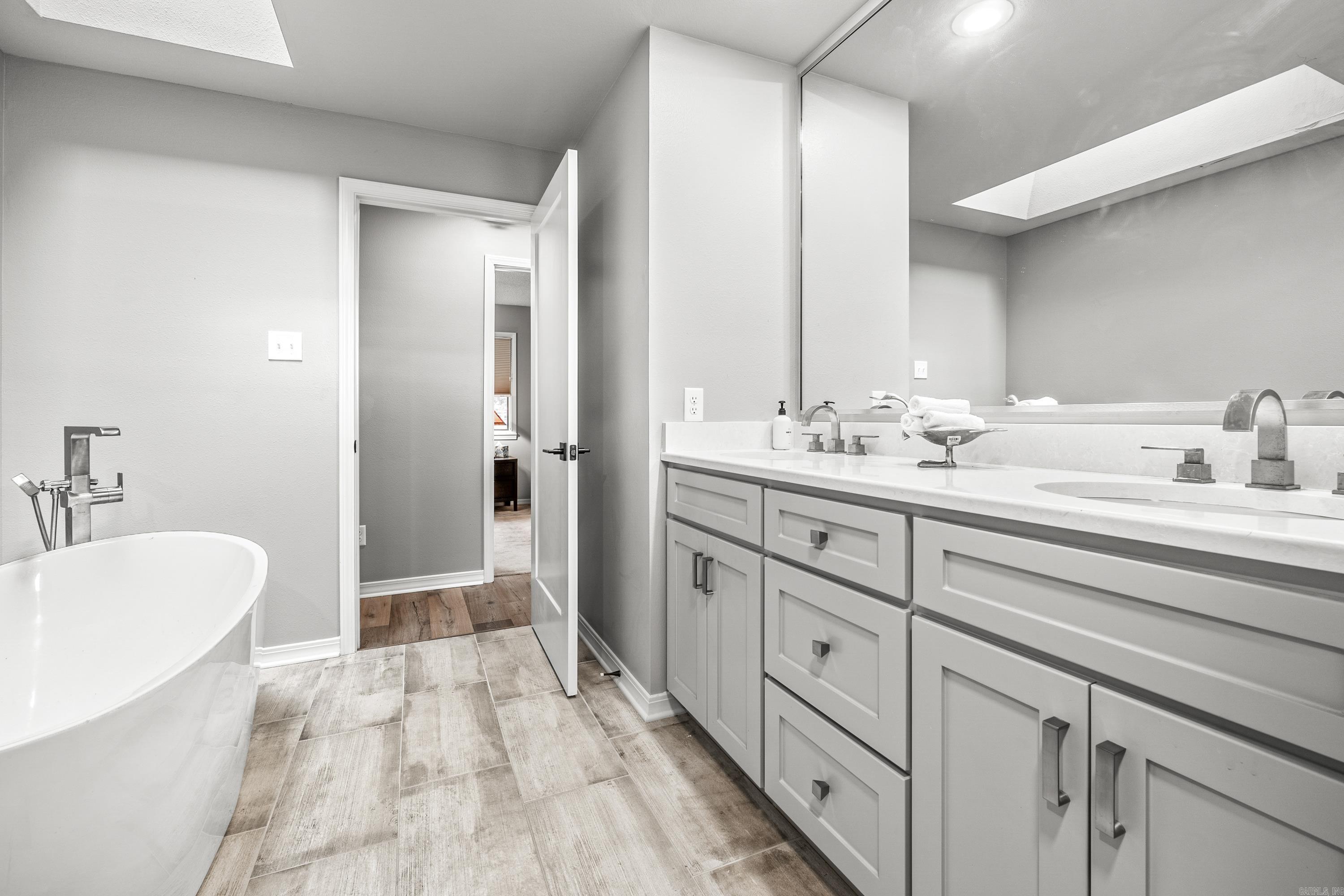 HAMILTON HILLS - Residential