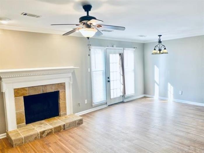 ANDOVER SQUARE - Residential