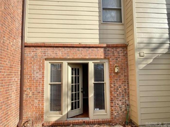 ANDOVER SQUARE - Residential