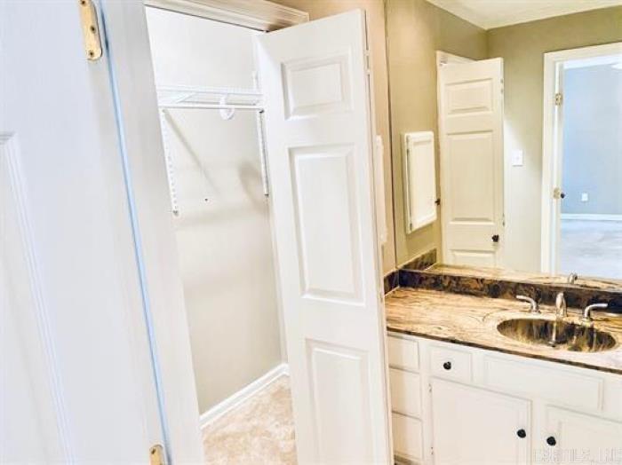 ANDOVER SQUARE - Residential