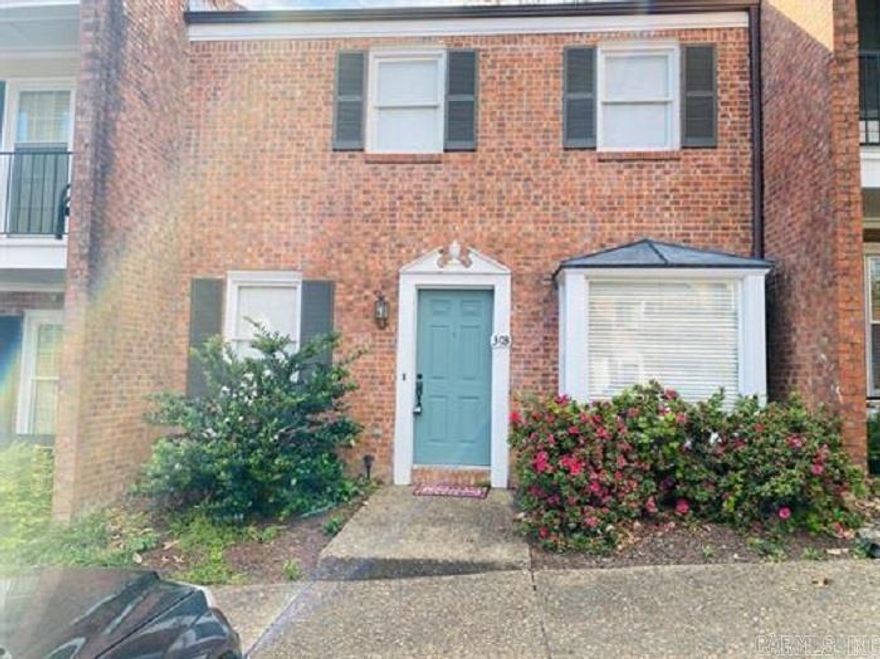 Prime WLR location! Two bedrooms have their own bathroom; half bathroom down stairs. Large private storage out back. Quick access interstate, shopping and entertainment. Spacious move-in condition! This is a must see!!  (Agents see confidential remarks)