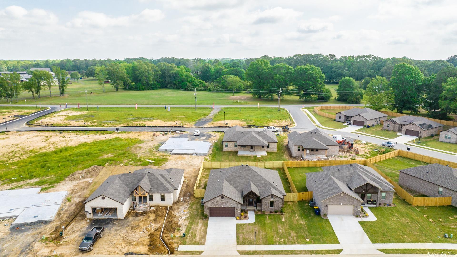 AUTUMN BROOKE - Residential