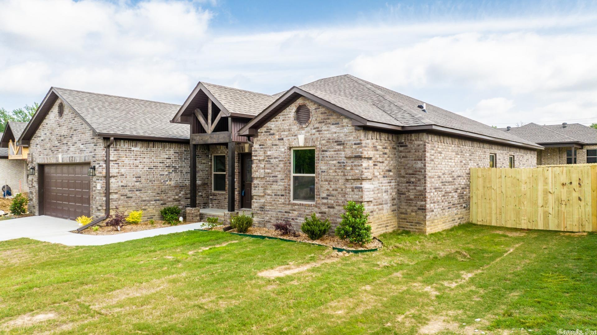 AUTUMN BROOKE - Residential