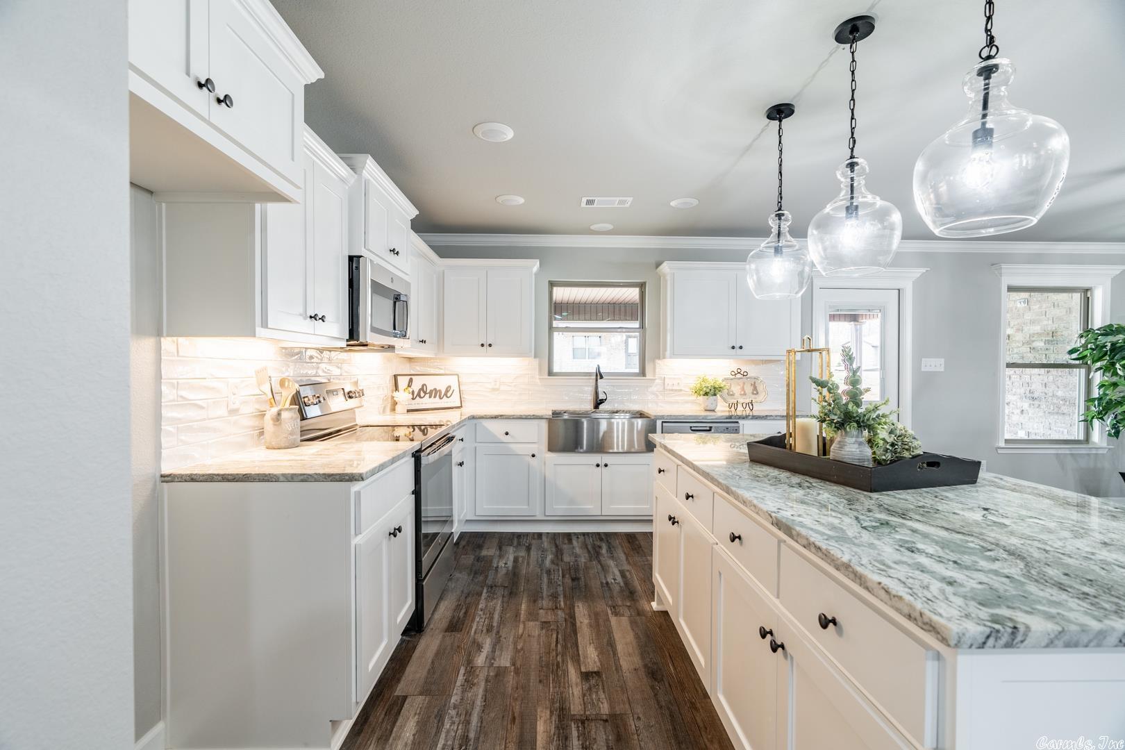 AUTUMN BROOKE - Residential