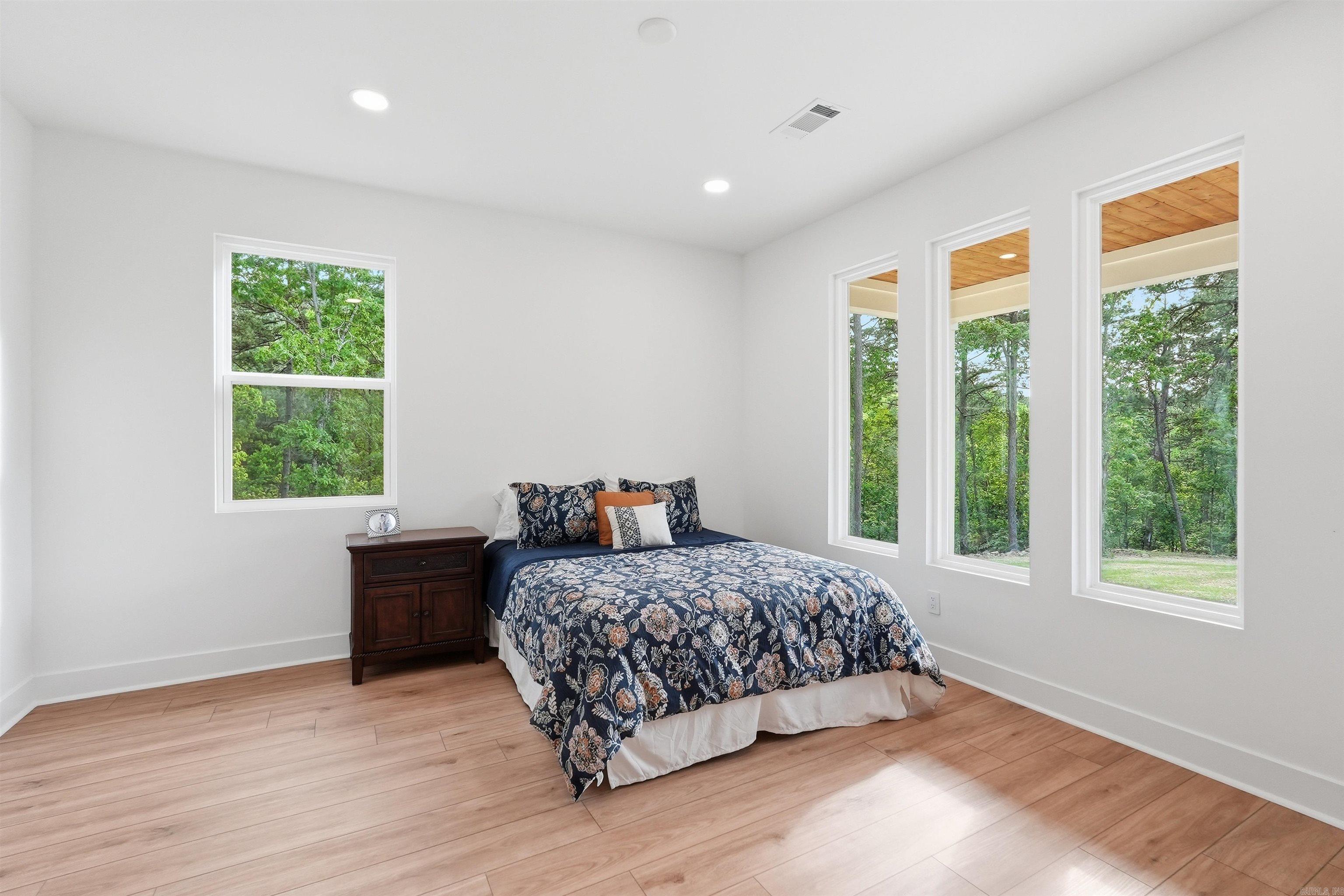 SAN VEST PROP - Residential