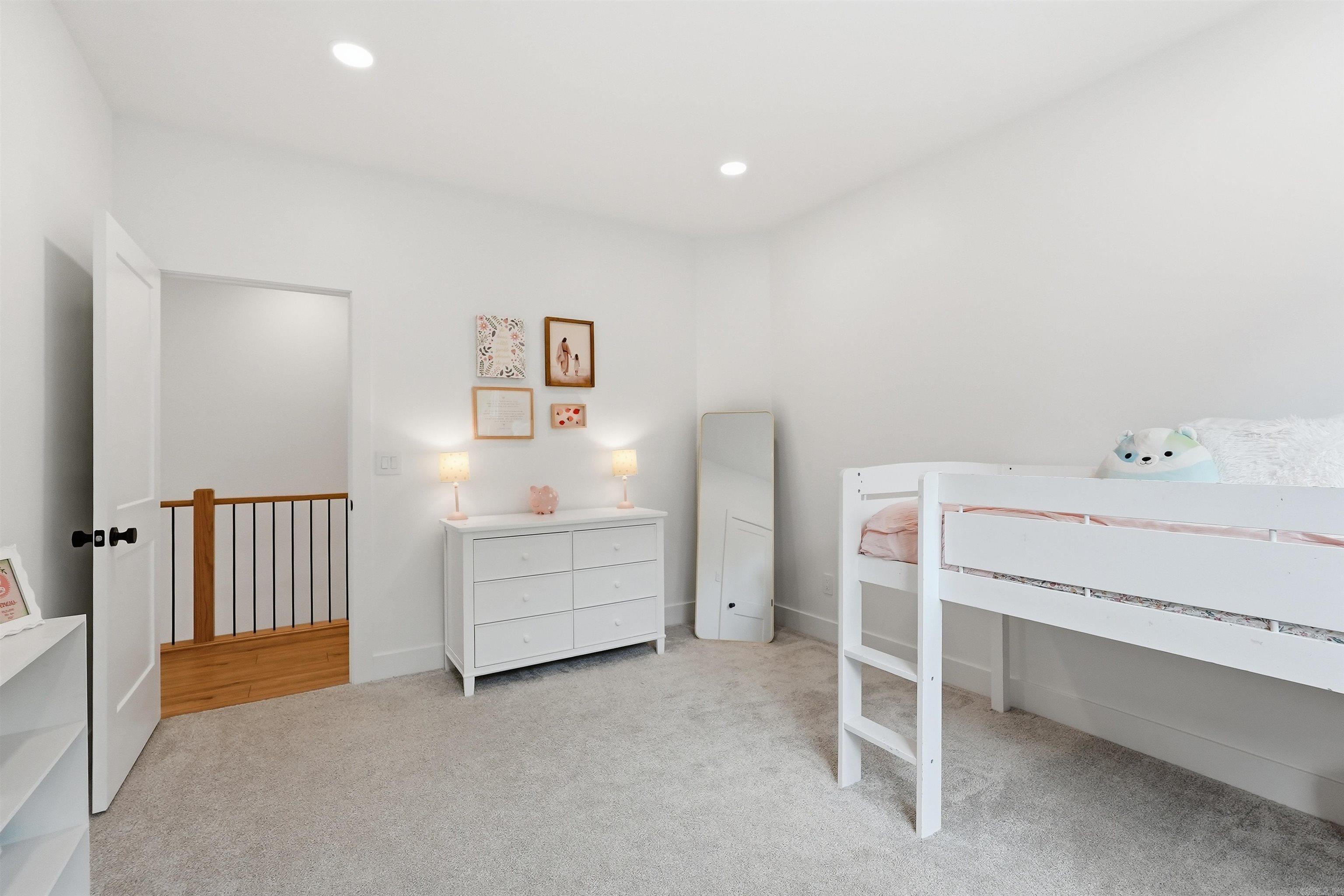 SAN VEST PROP - Residential