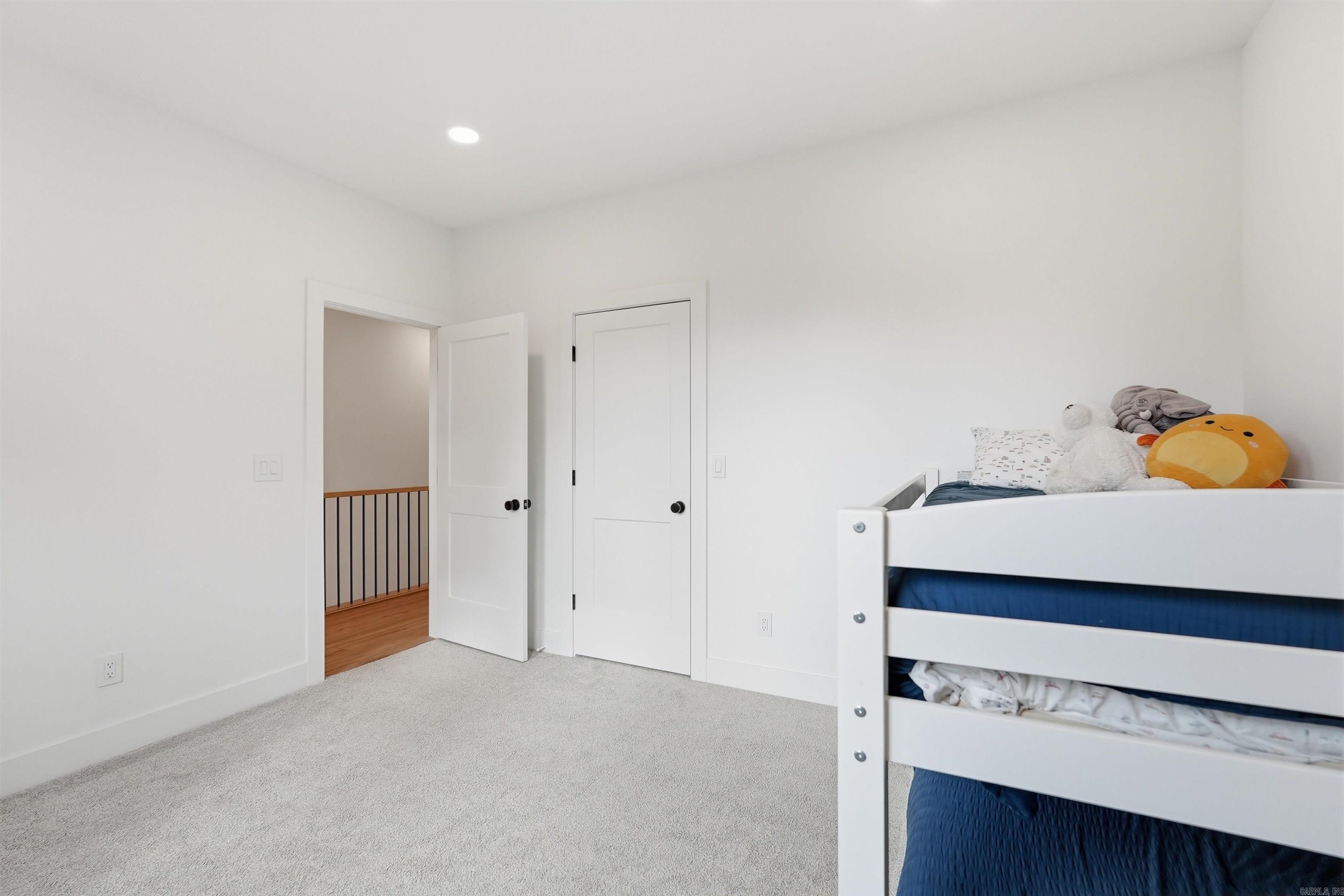 SAN VEST PROP - Residential