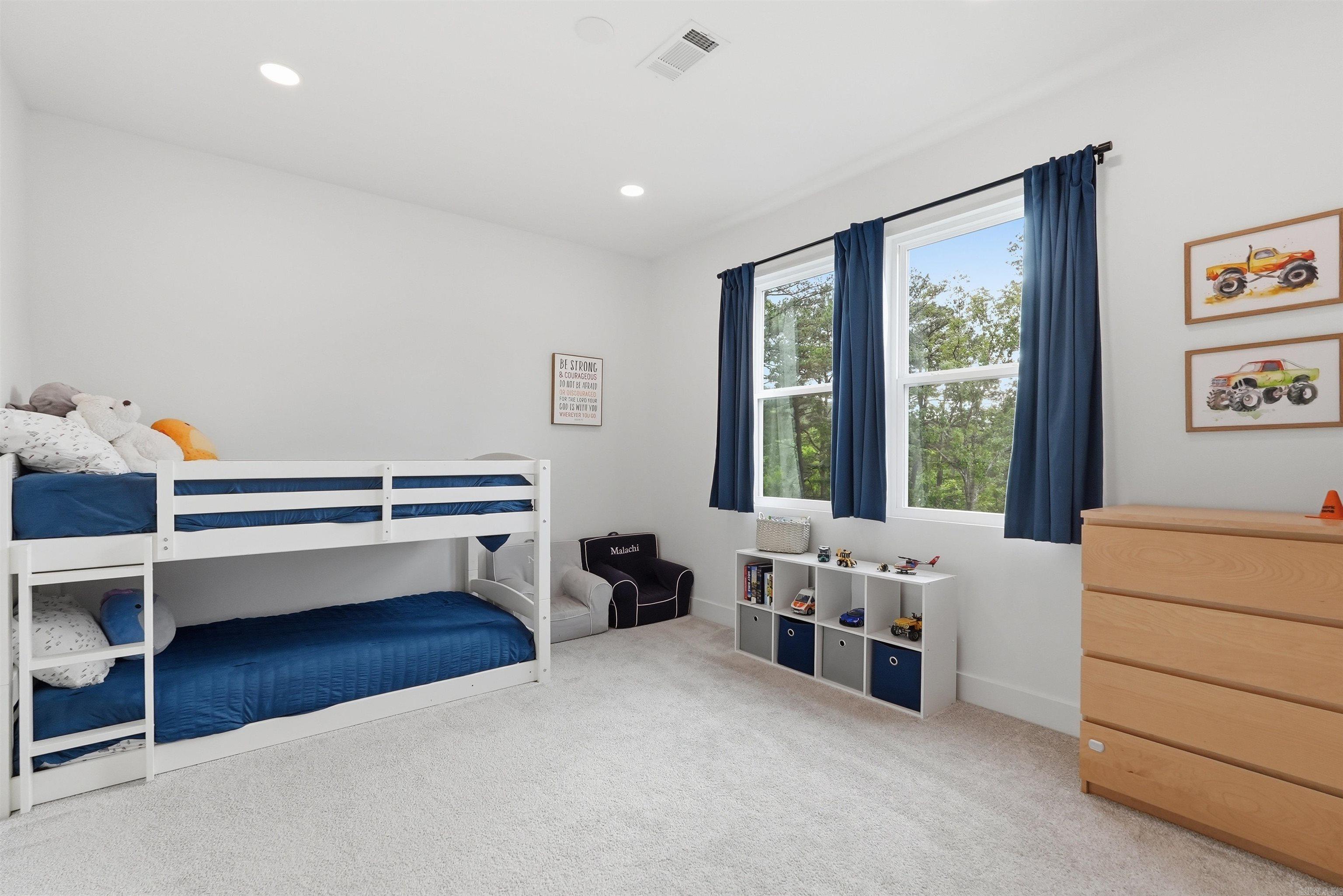 SAN VEST PROP - Residential