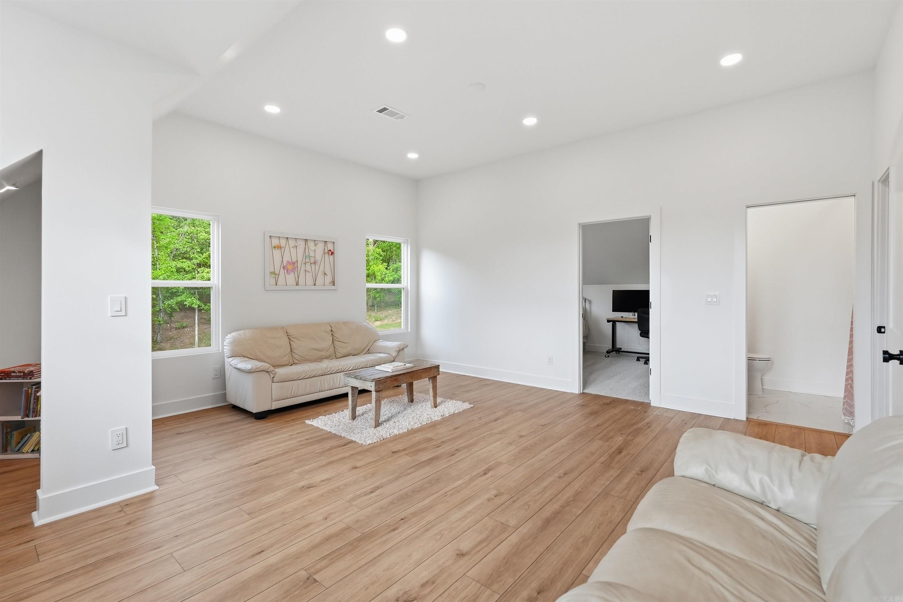 SAN VEST PROP - Residential