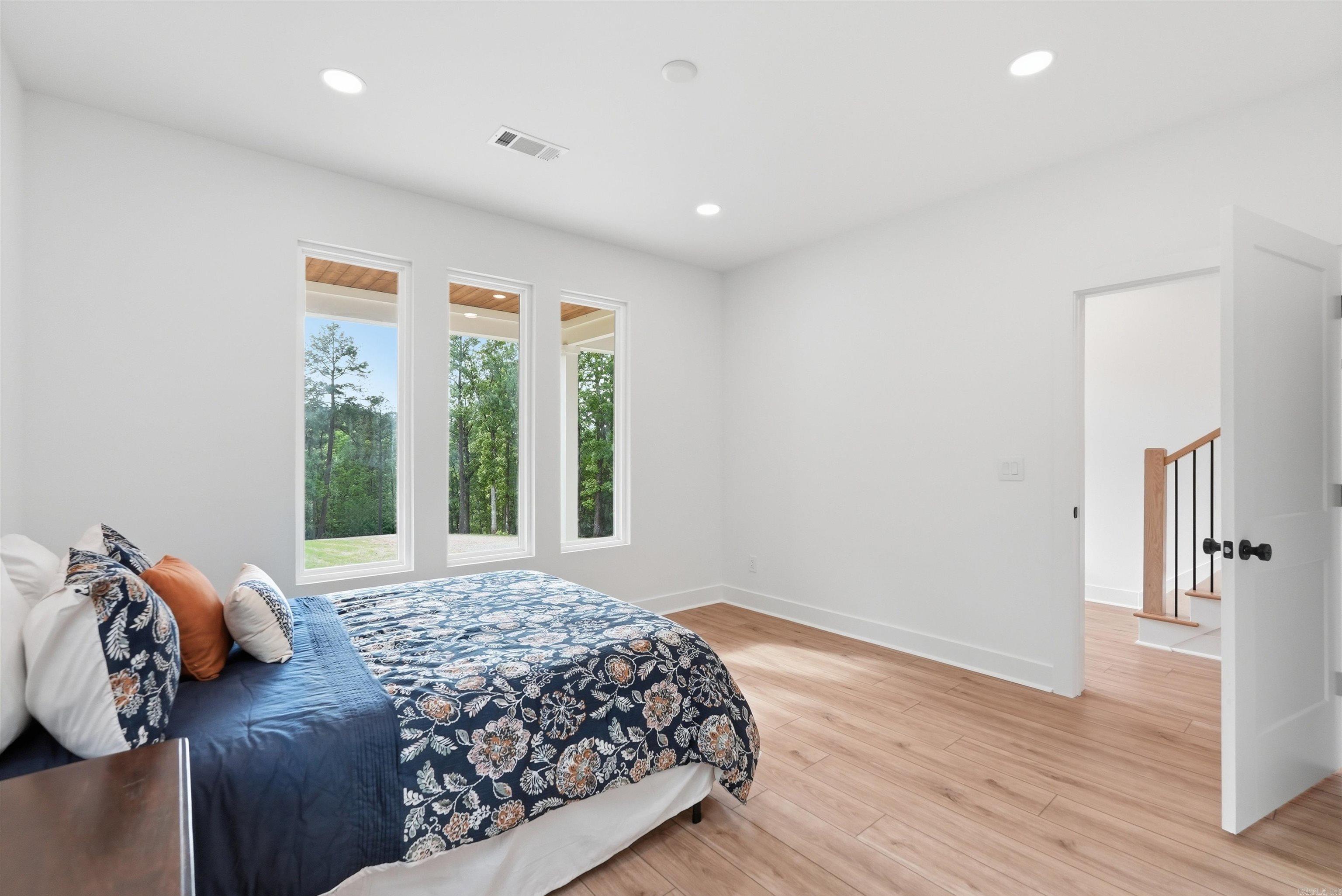 SAN VEST PROP - Residential