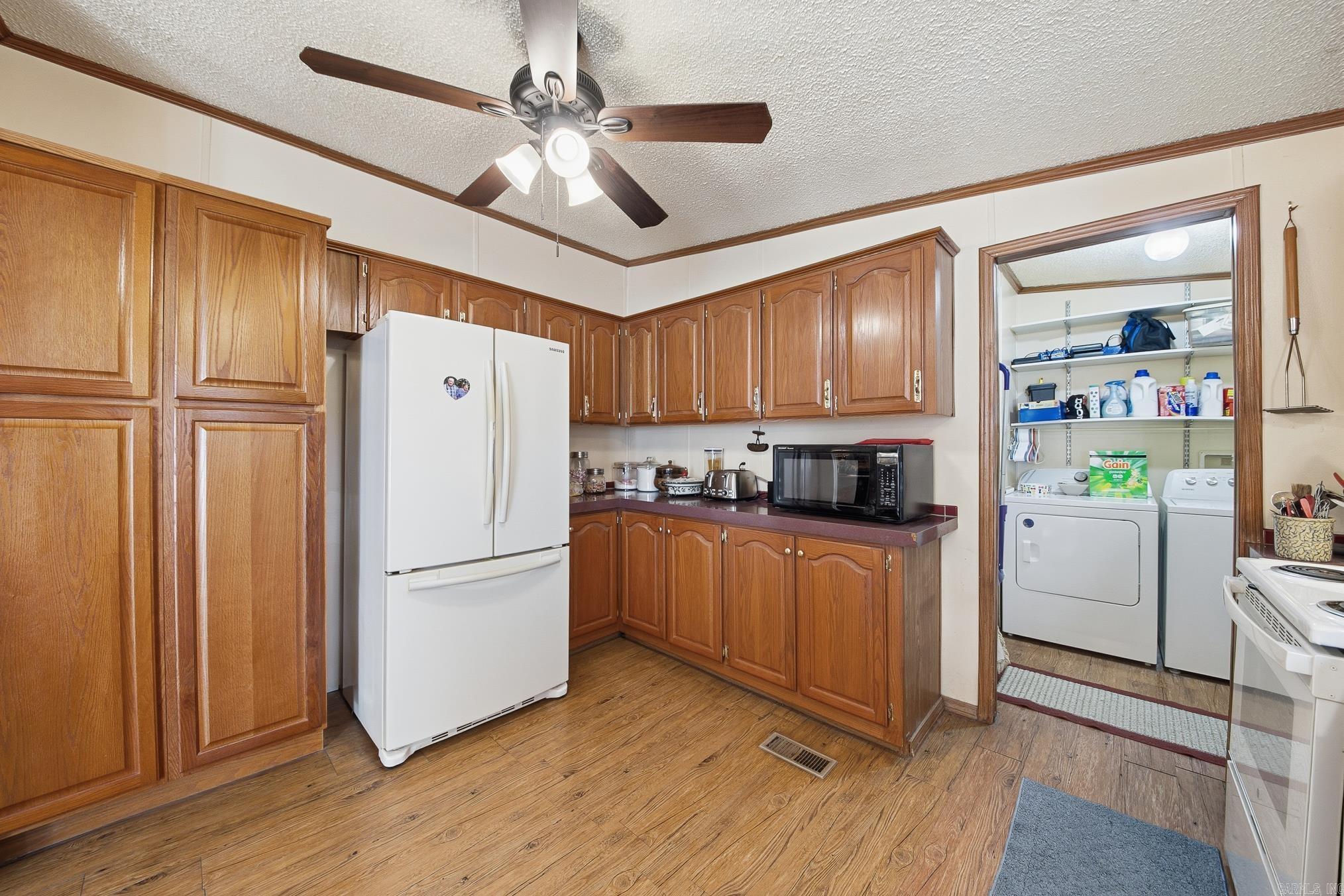 BAYOU METO PLACE - Residential