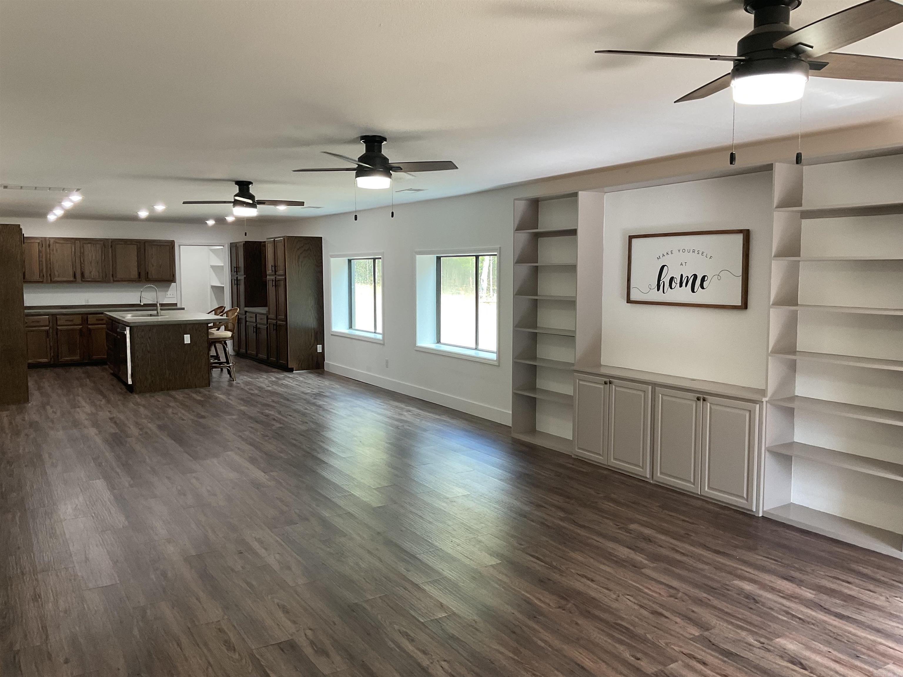 TWIN COVE ESTATES - Residential