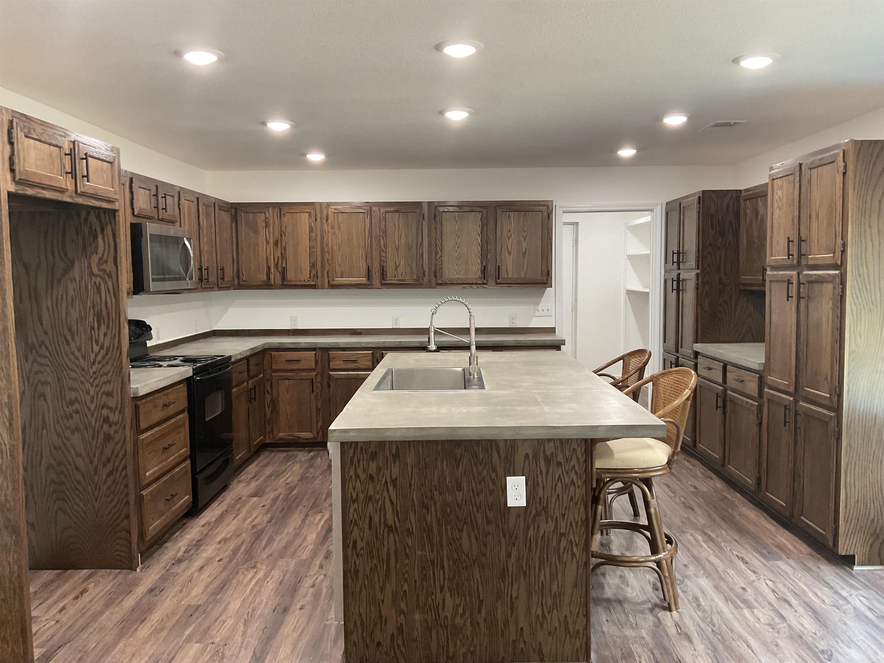 TWIN COVE ESTATES - Residential