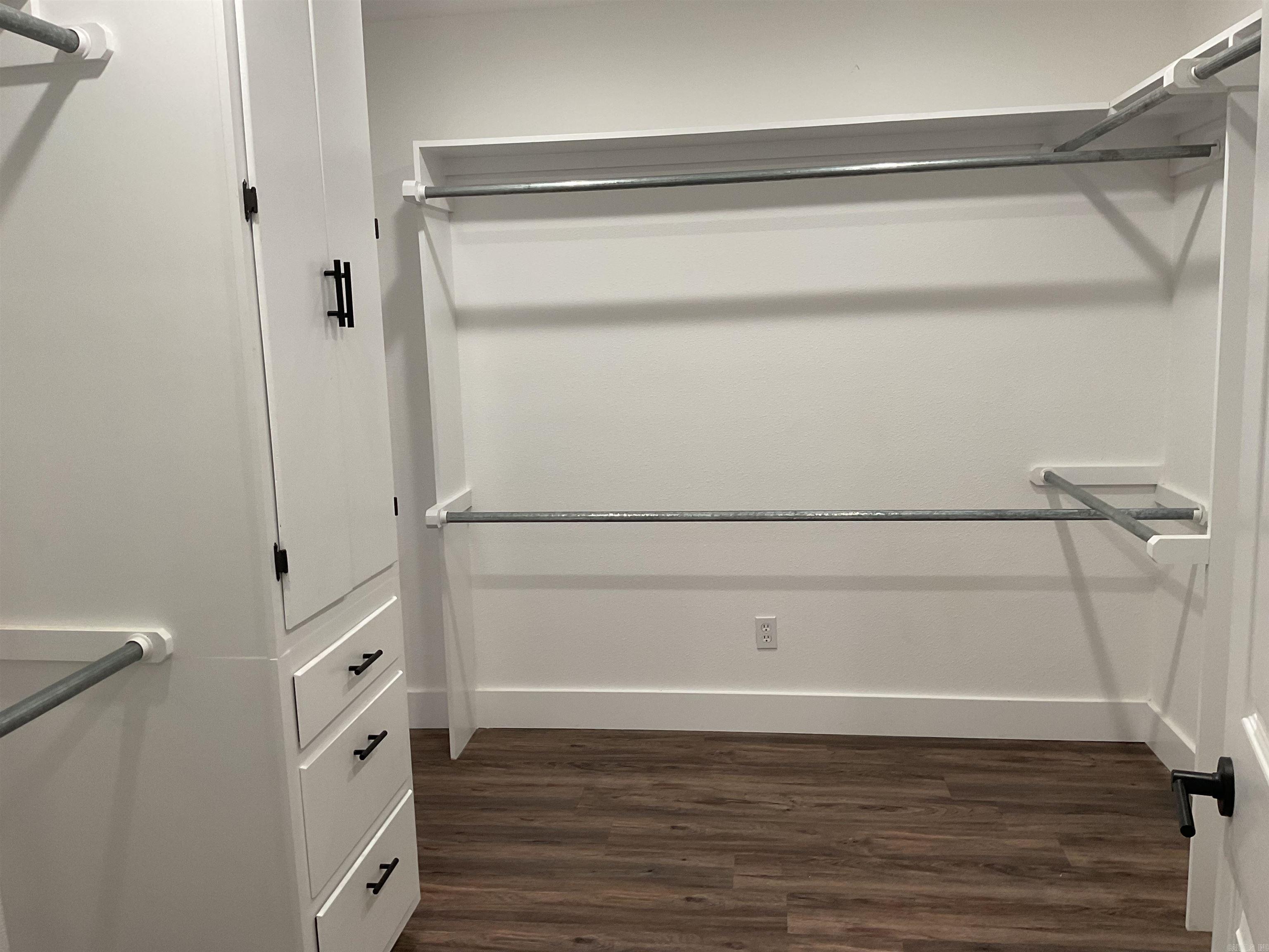 TWIN COVE ESTATES - Residential