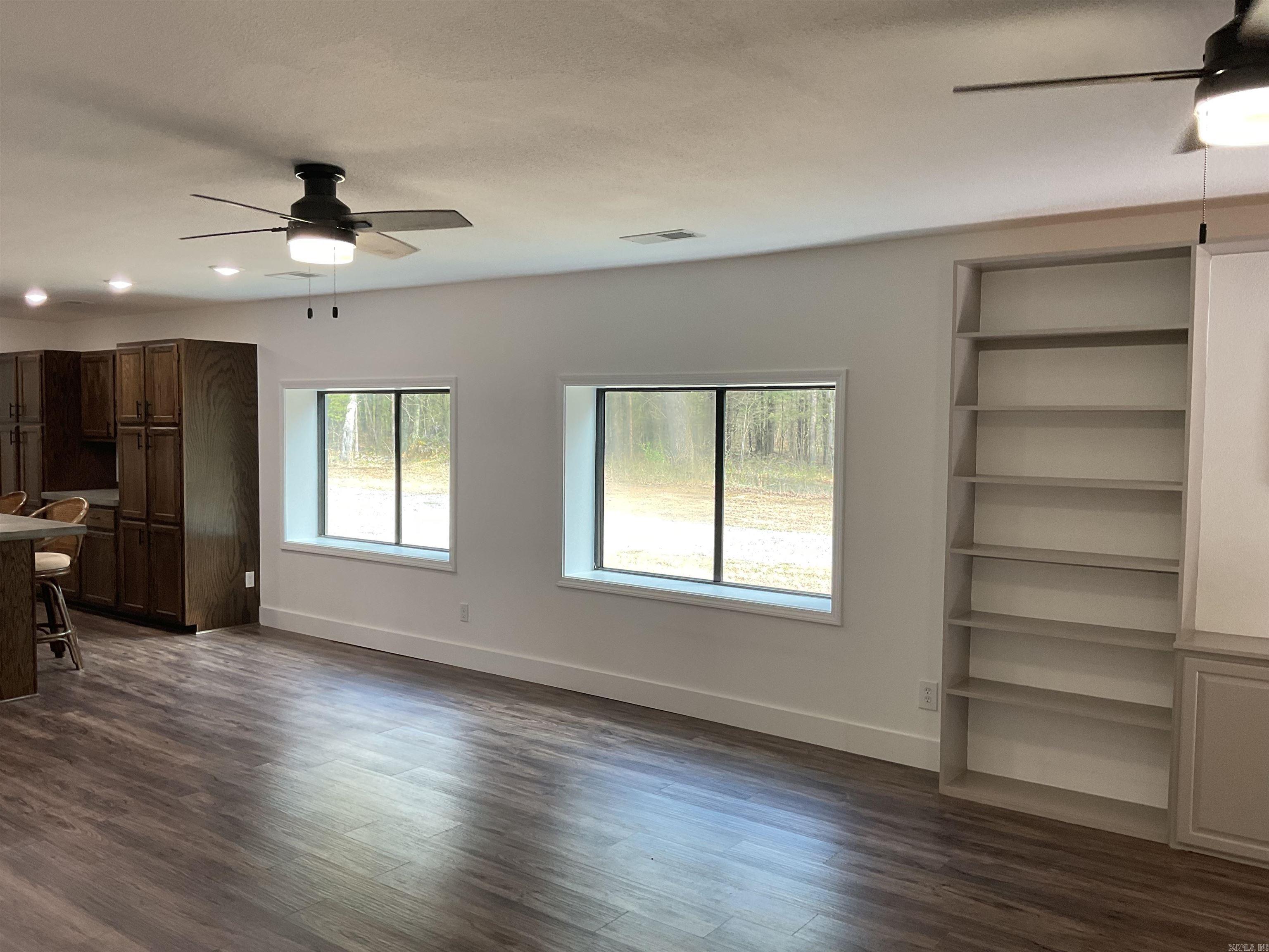 TWIN COVE ESTATES - Residential