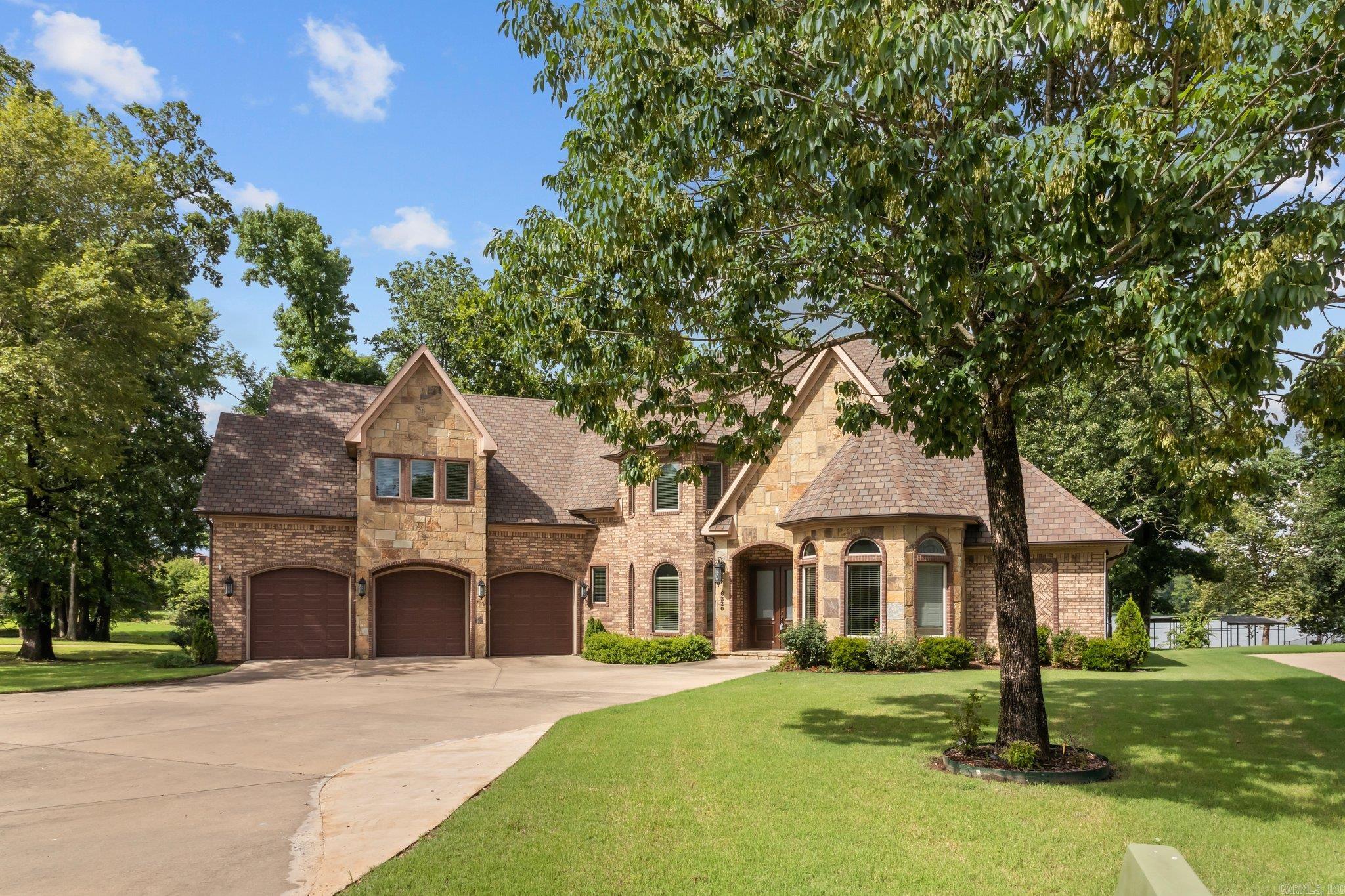 HURRICANE LAKE EST - Residential