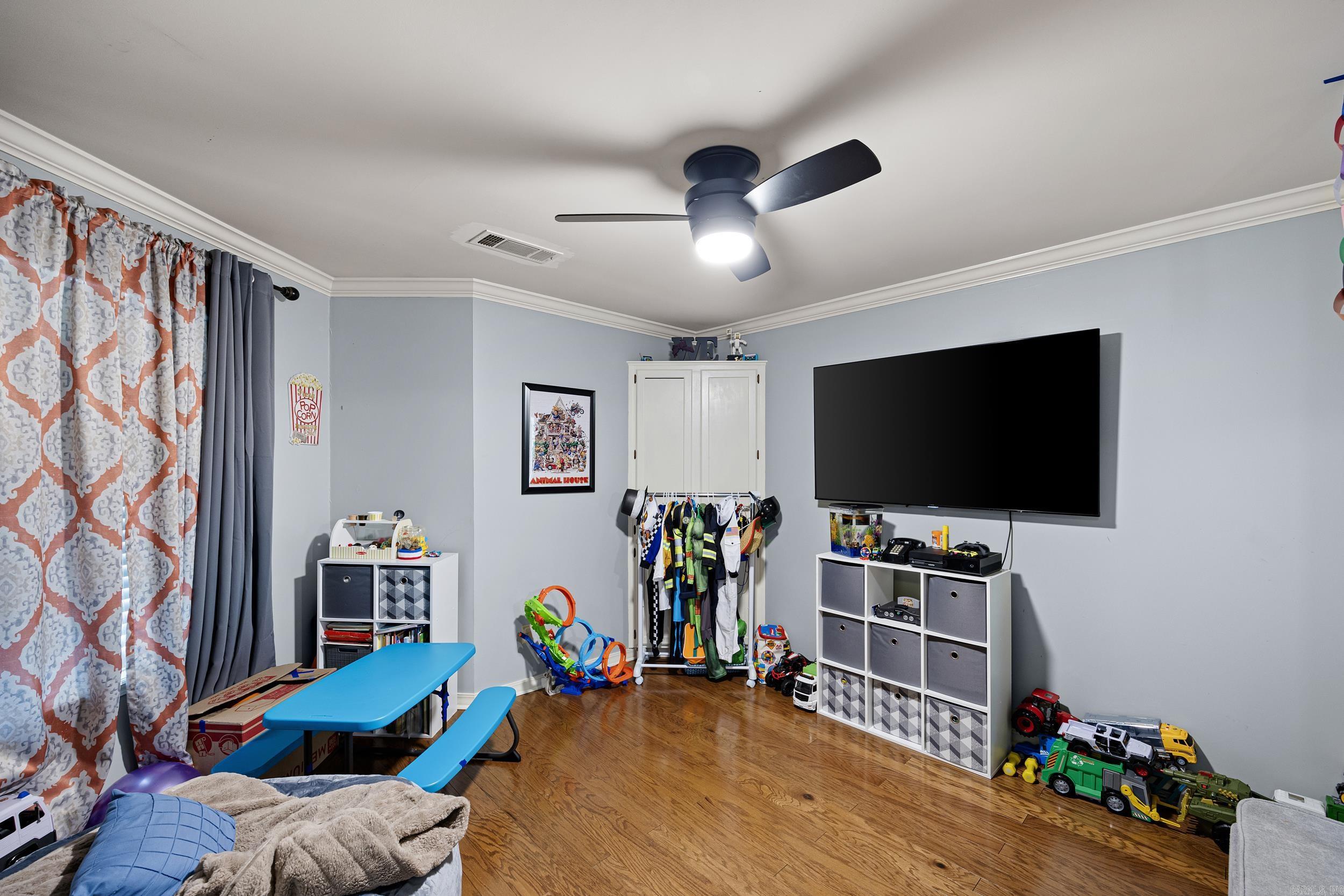 THE CENTER - Residential