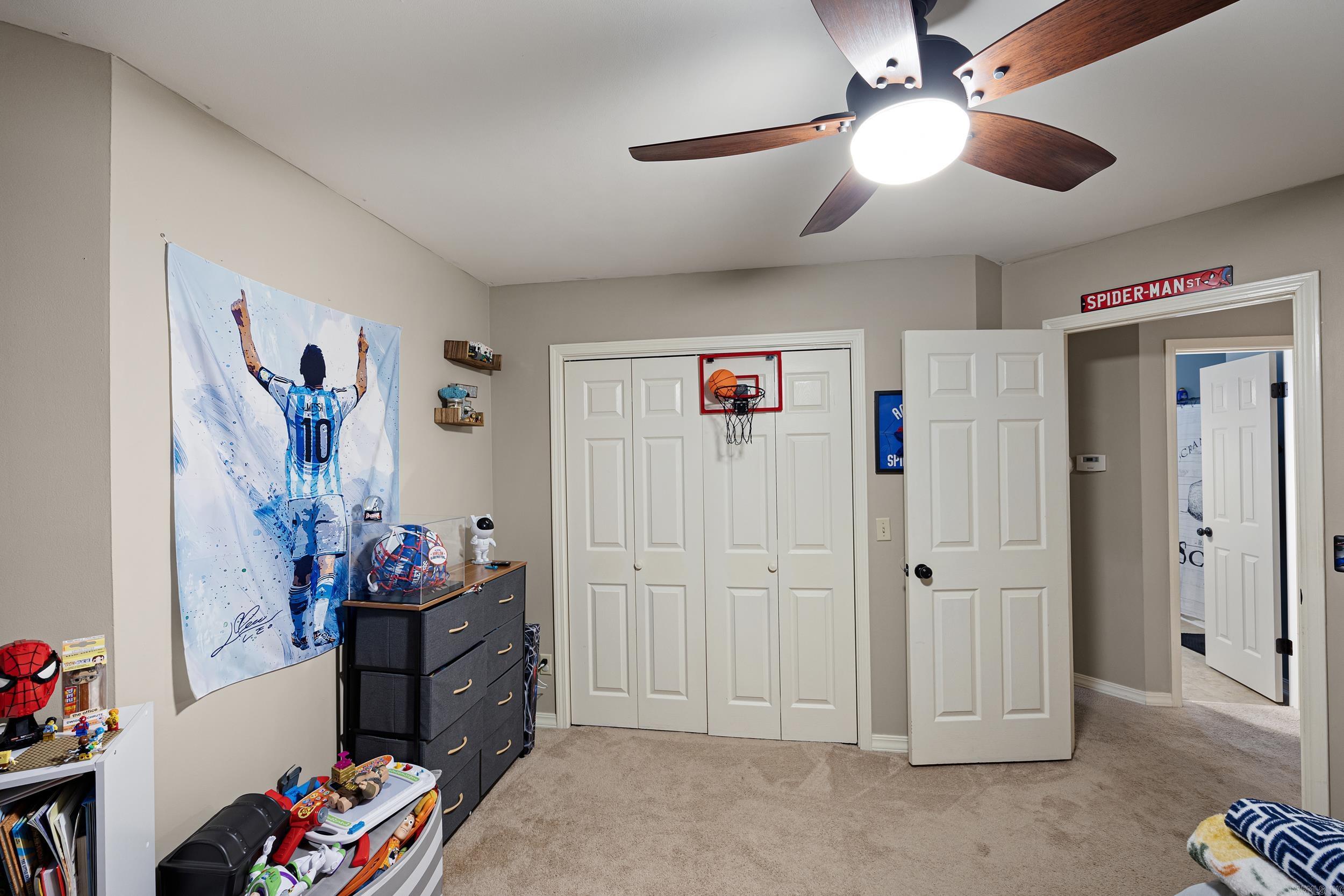 THE CENTER - Residential