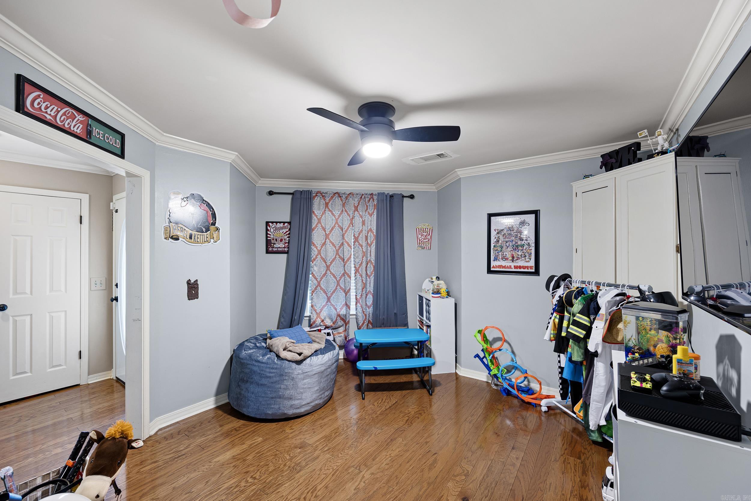 THE CENTER - Residential