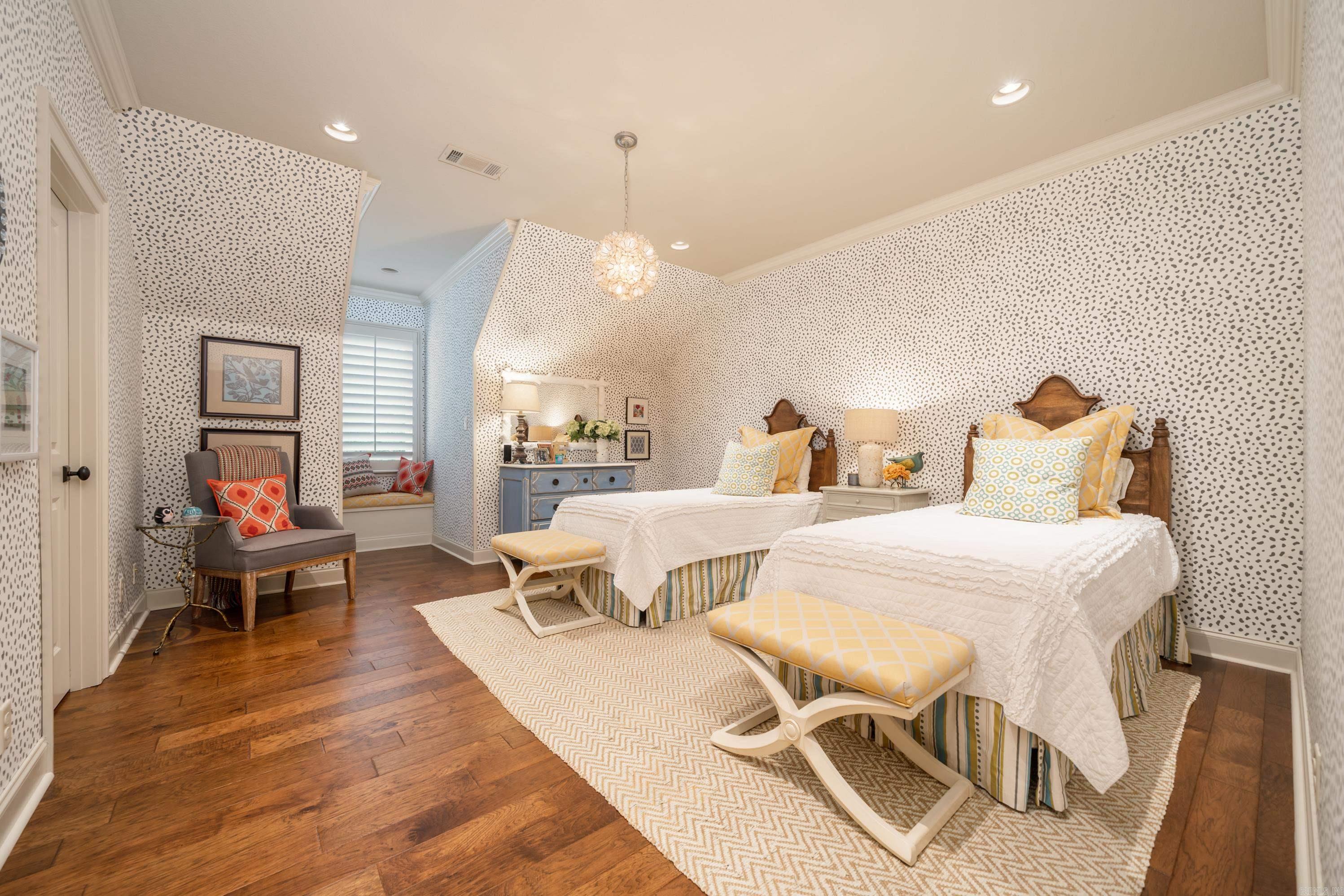 RED OAK RIDGE - Residential