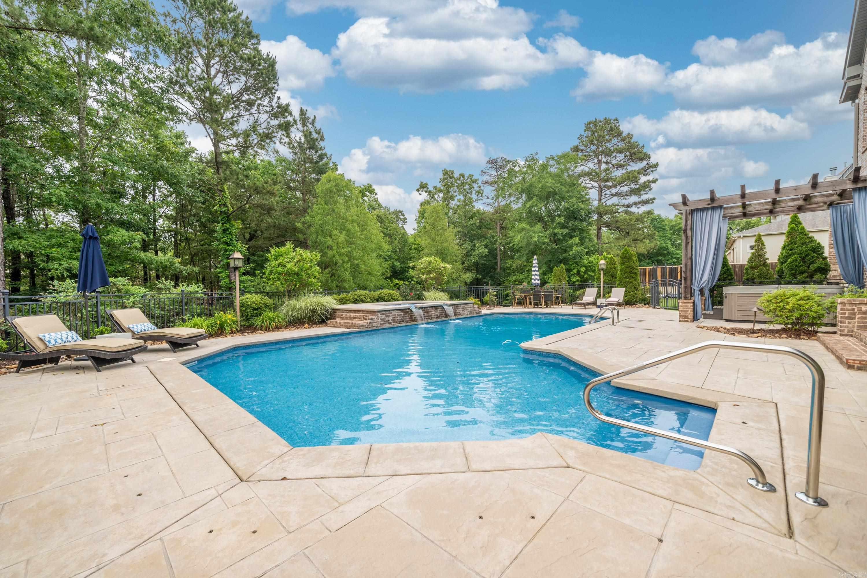 RED OAK RIDGE - Residential