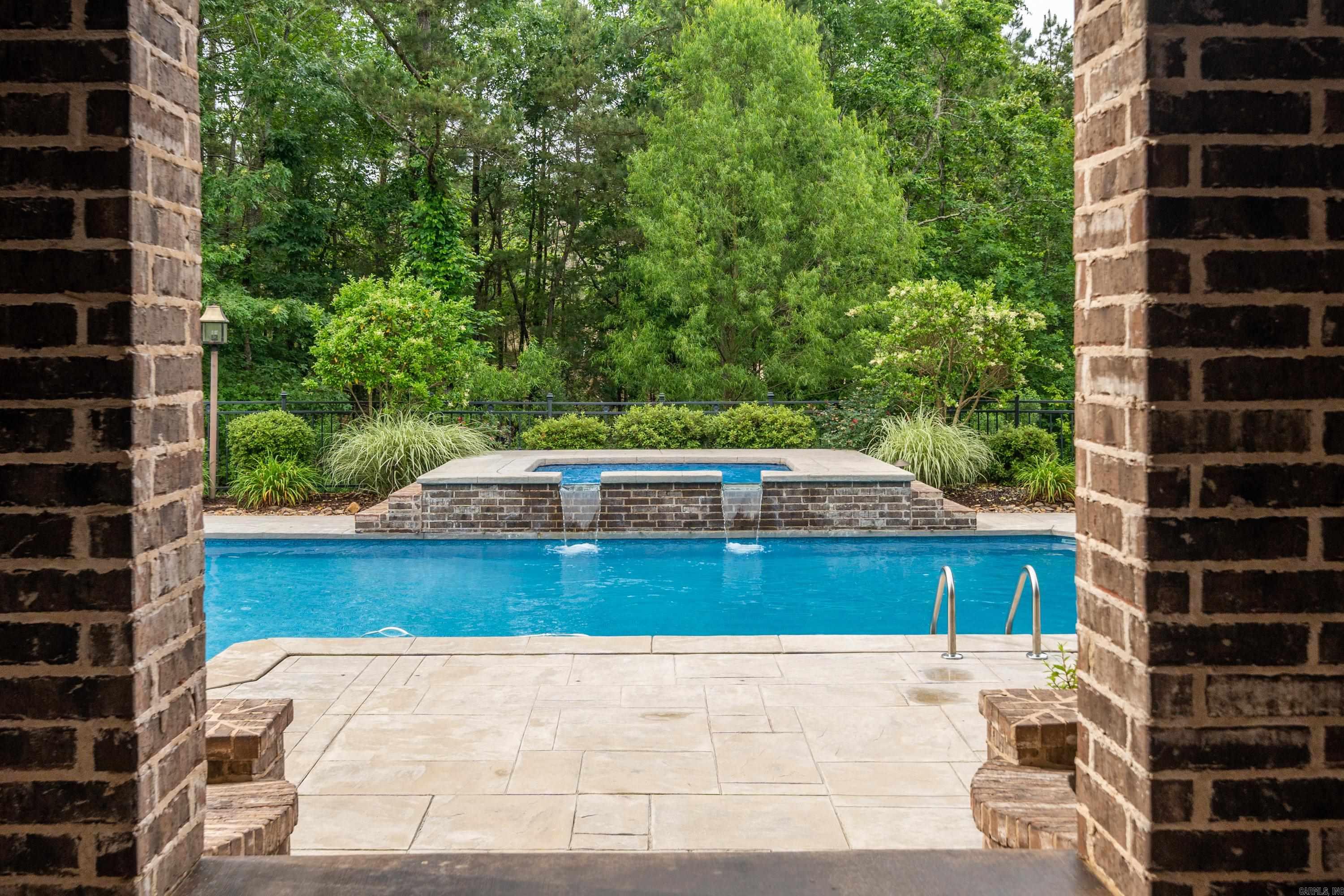 RED OAK RIDGE - Residential