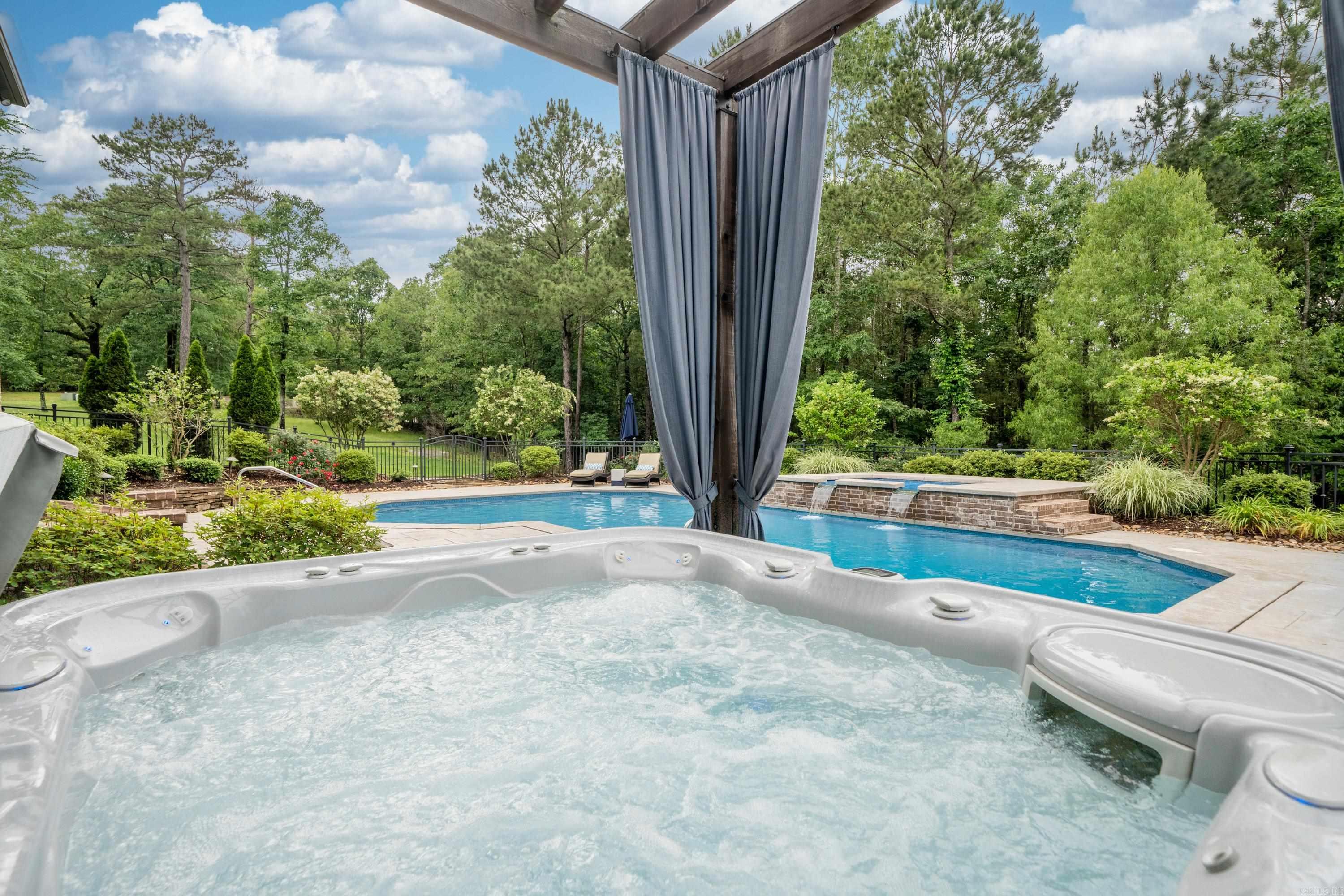 RED OAK RIDGE - Residential