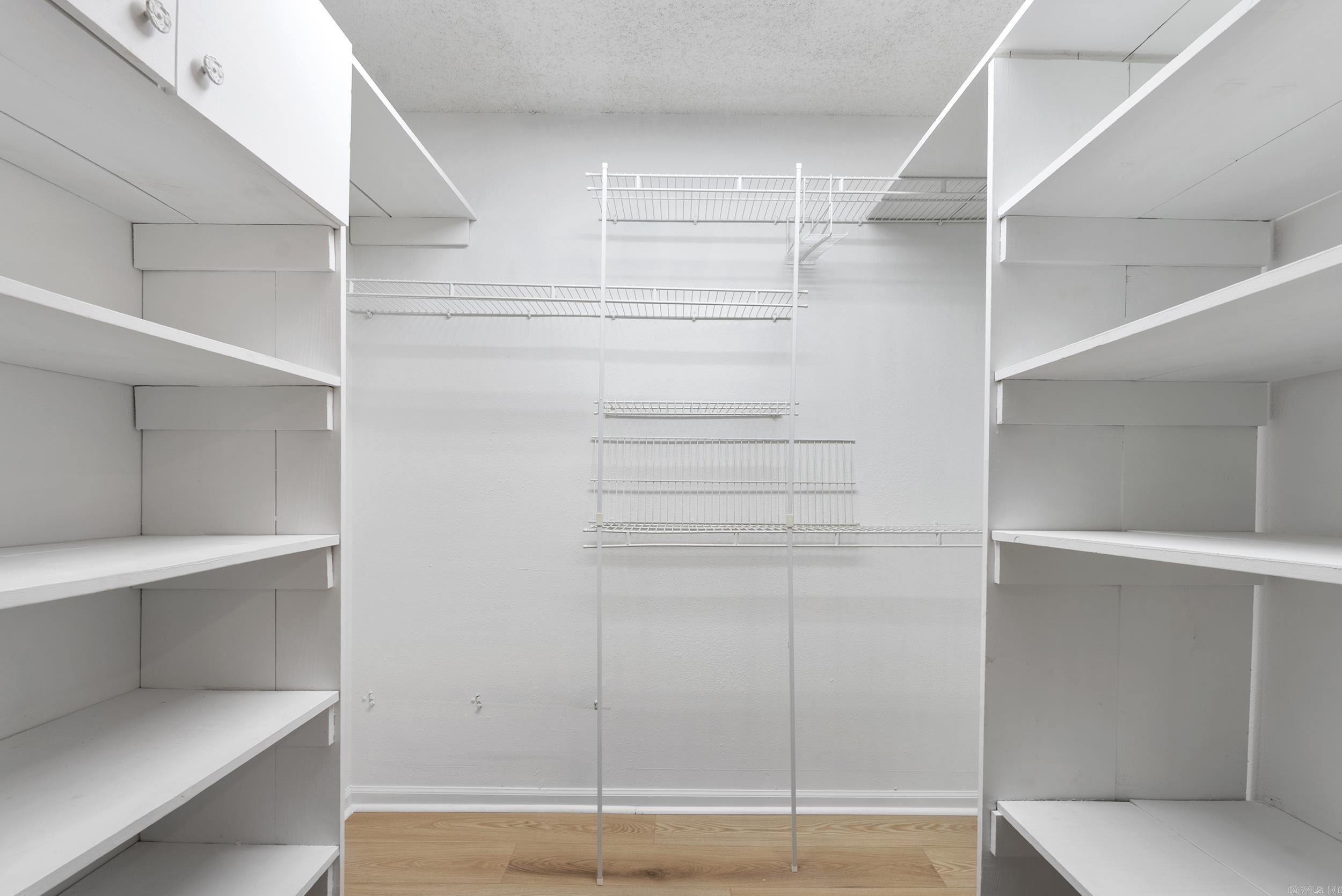 Santa Cruz - Residential