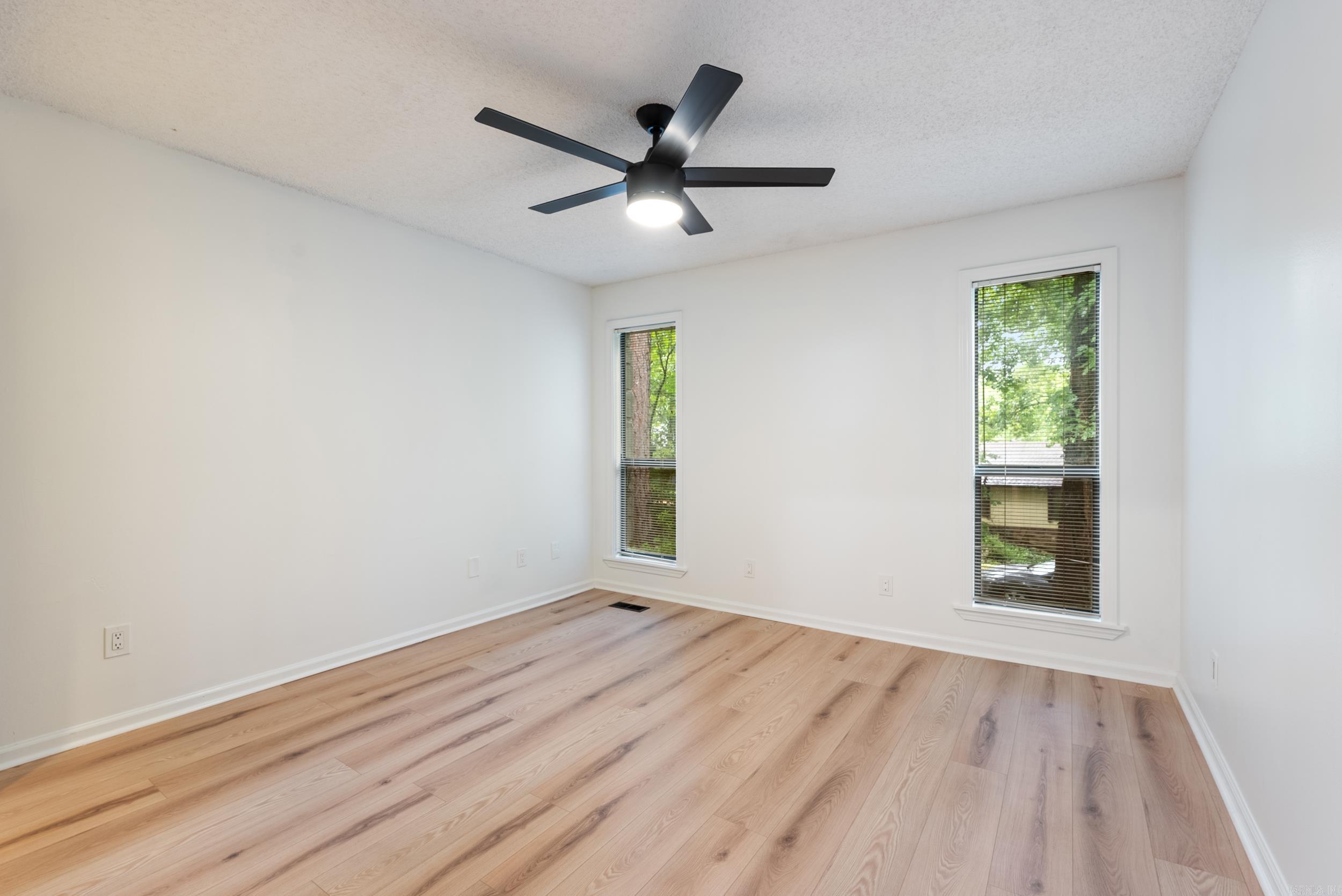 Santa Cruz - Residential