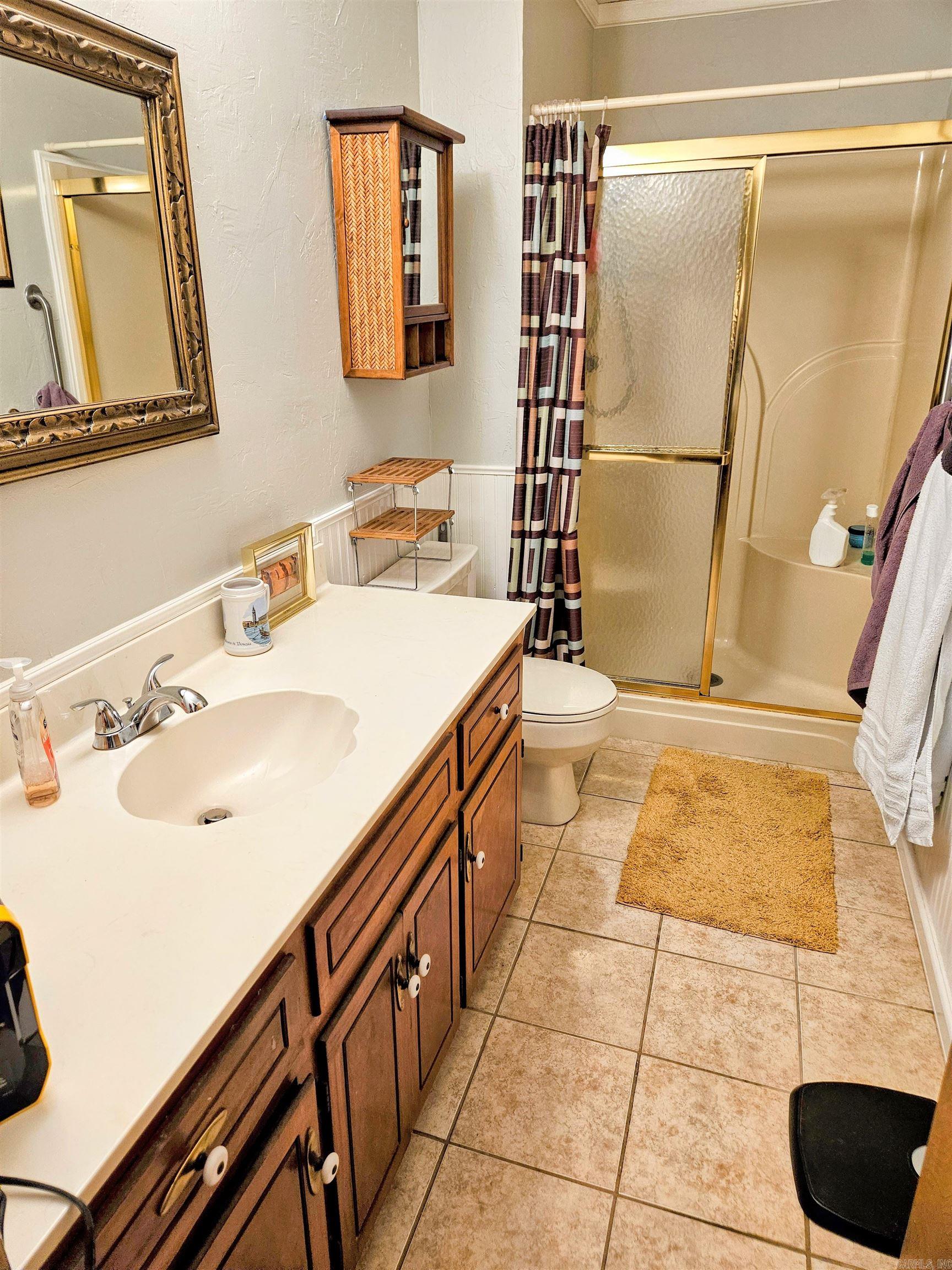 OAKLAWN VILLAGE EAST HPR - Residential