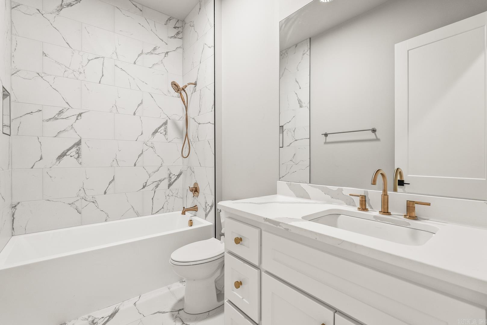 CHENAL VALLEY "FALSTONE COURT" - Residential