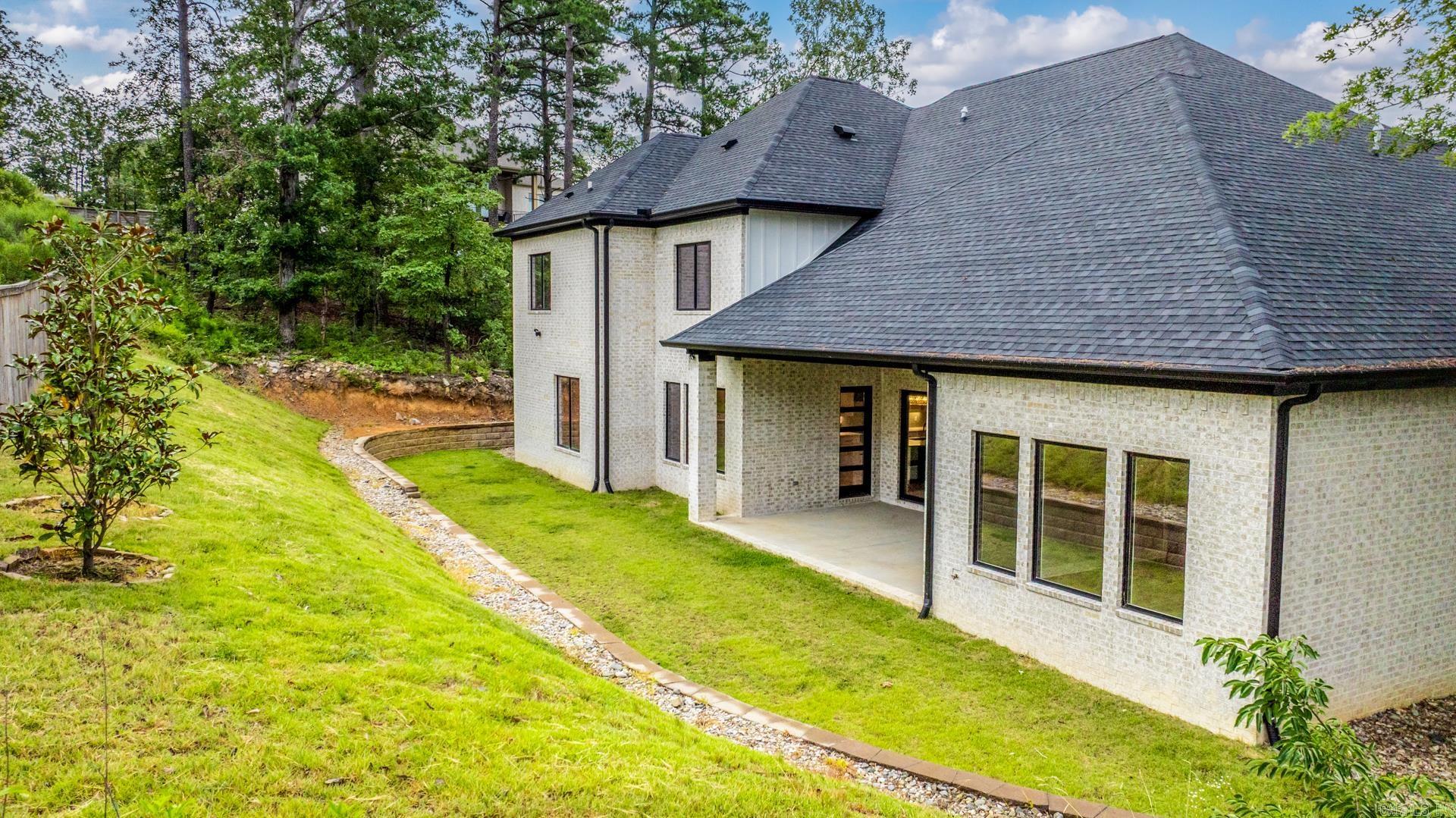 CHENAL VALLEY "FALSTONE COURT" - Residential