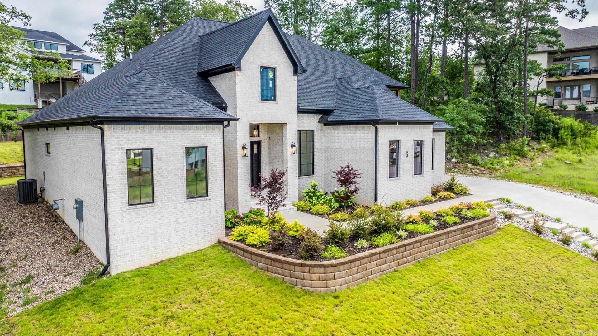 CHENAL VALLEY "FALSTONE COURT" - Residential