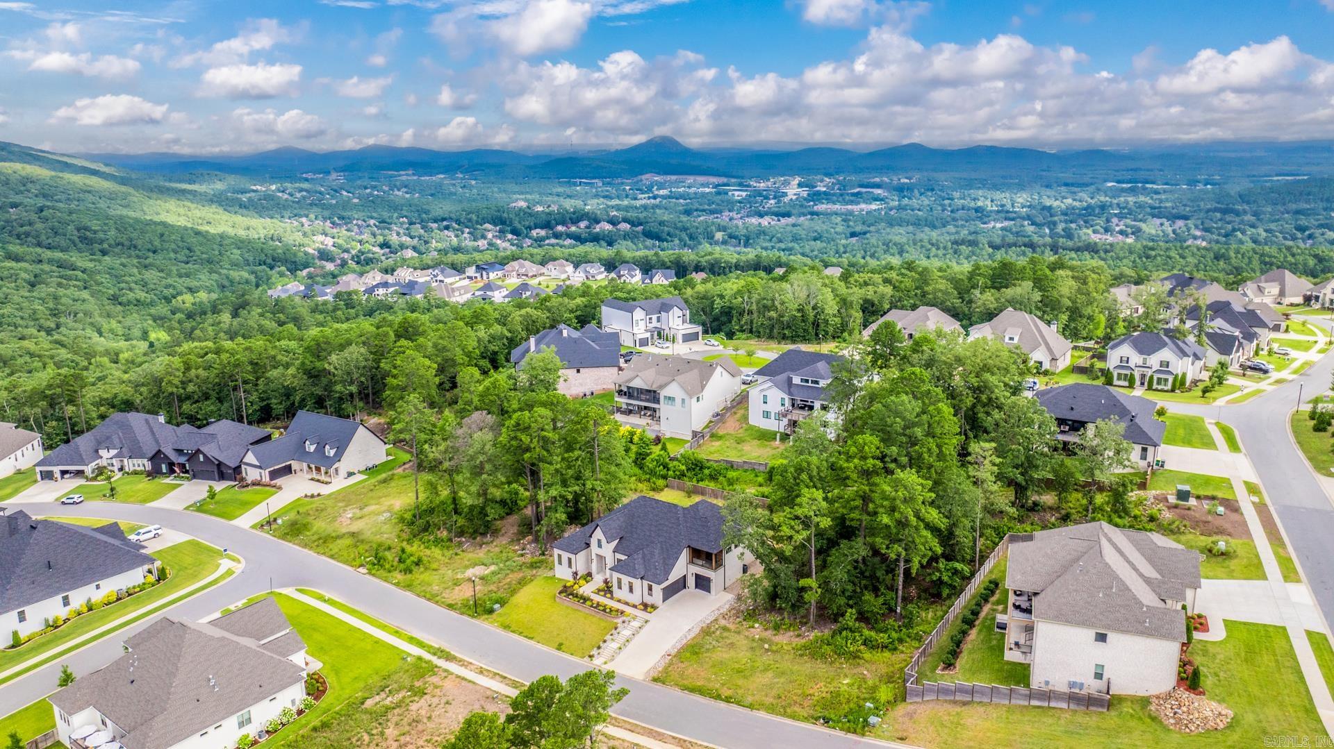 CHENAL VALLEY "FALSTONE COURT" - Residential