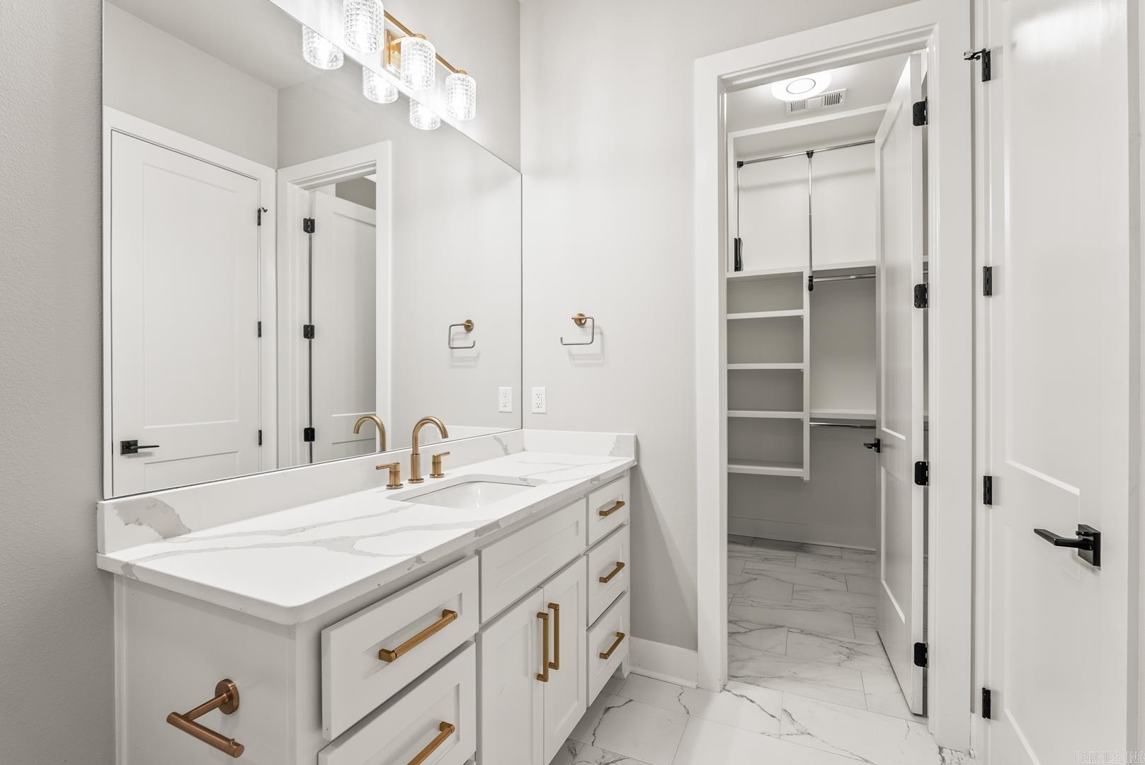 CHENAL VALLEY "FALSTONE COURT" - Residential