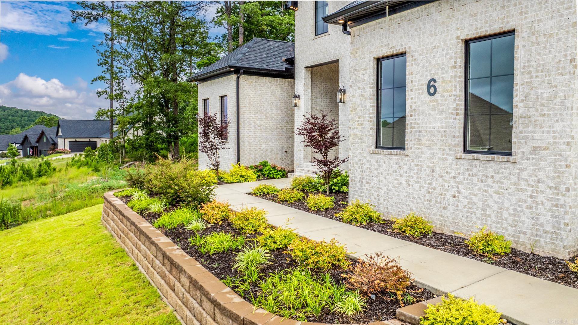 CHENAL VALLEY "FALSTONE COURT" - Residential