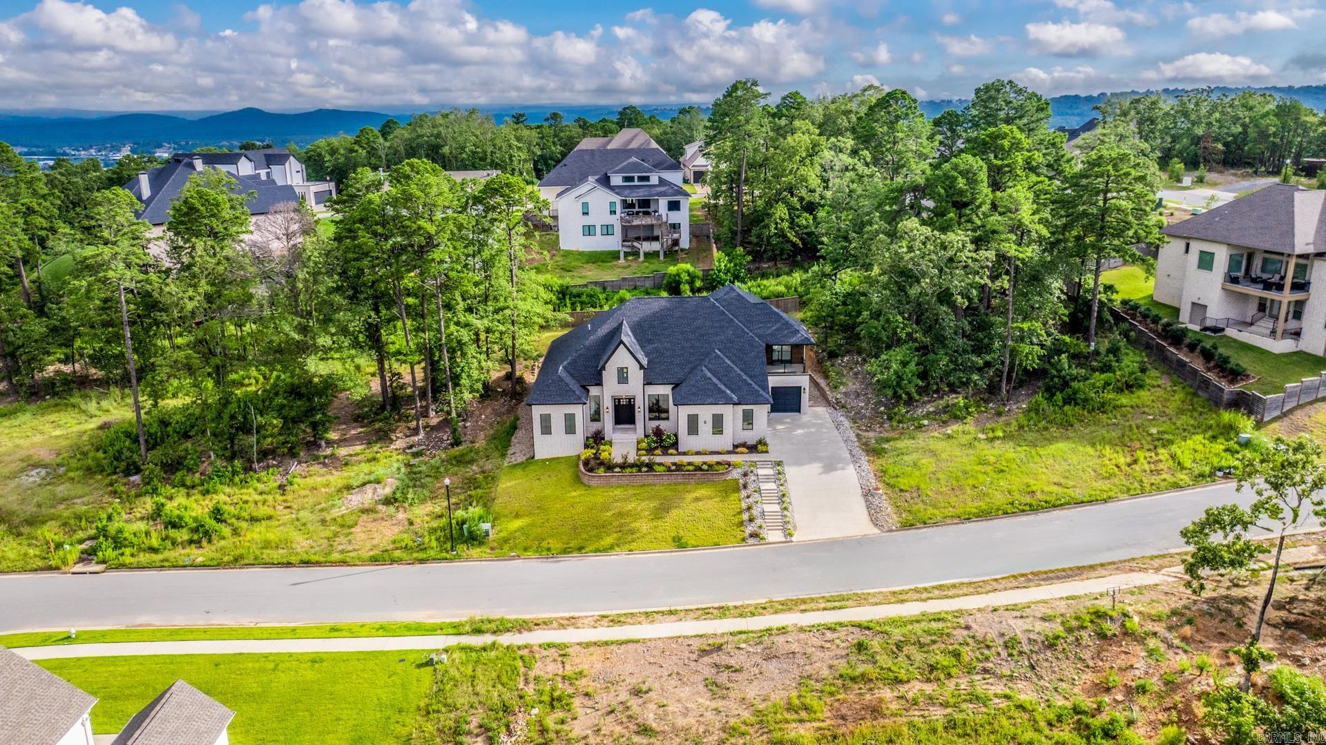 CHENAL VALLEY "FALSTONE COURT" - Residential