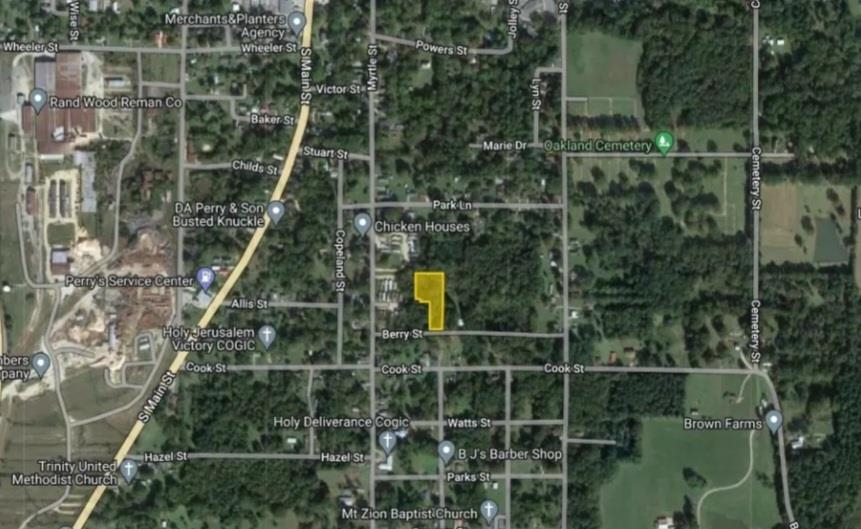 Time to build your new home or place a manufactured home on this 1.41 (+/-) acre lot in Warren, Arkansas of Bradley County. Enjoy all the space along with local amenities in the area. It is just North of the Louisiana border. Property conveys with a Limited Warranty Deed. Owner financing available. Call or text today for more information. Agents see MLS Remarks.