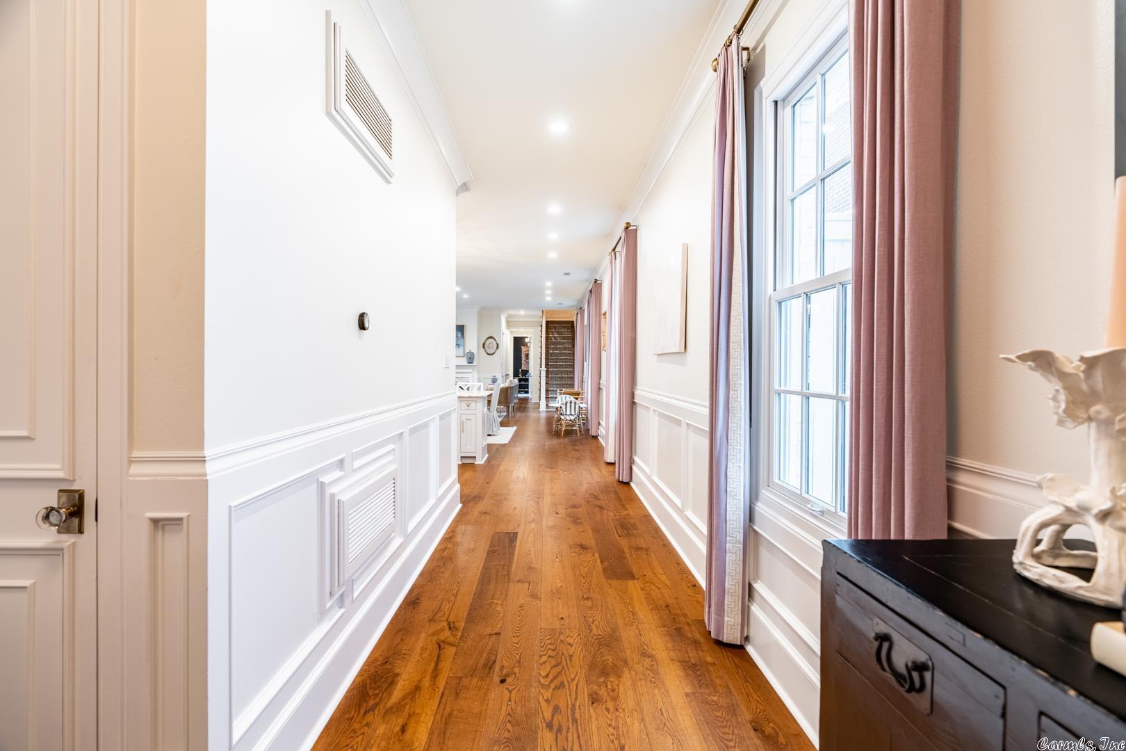 COUNTRY CLUB HGTS - Residential