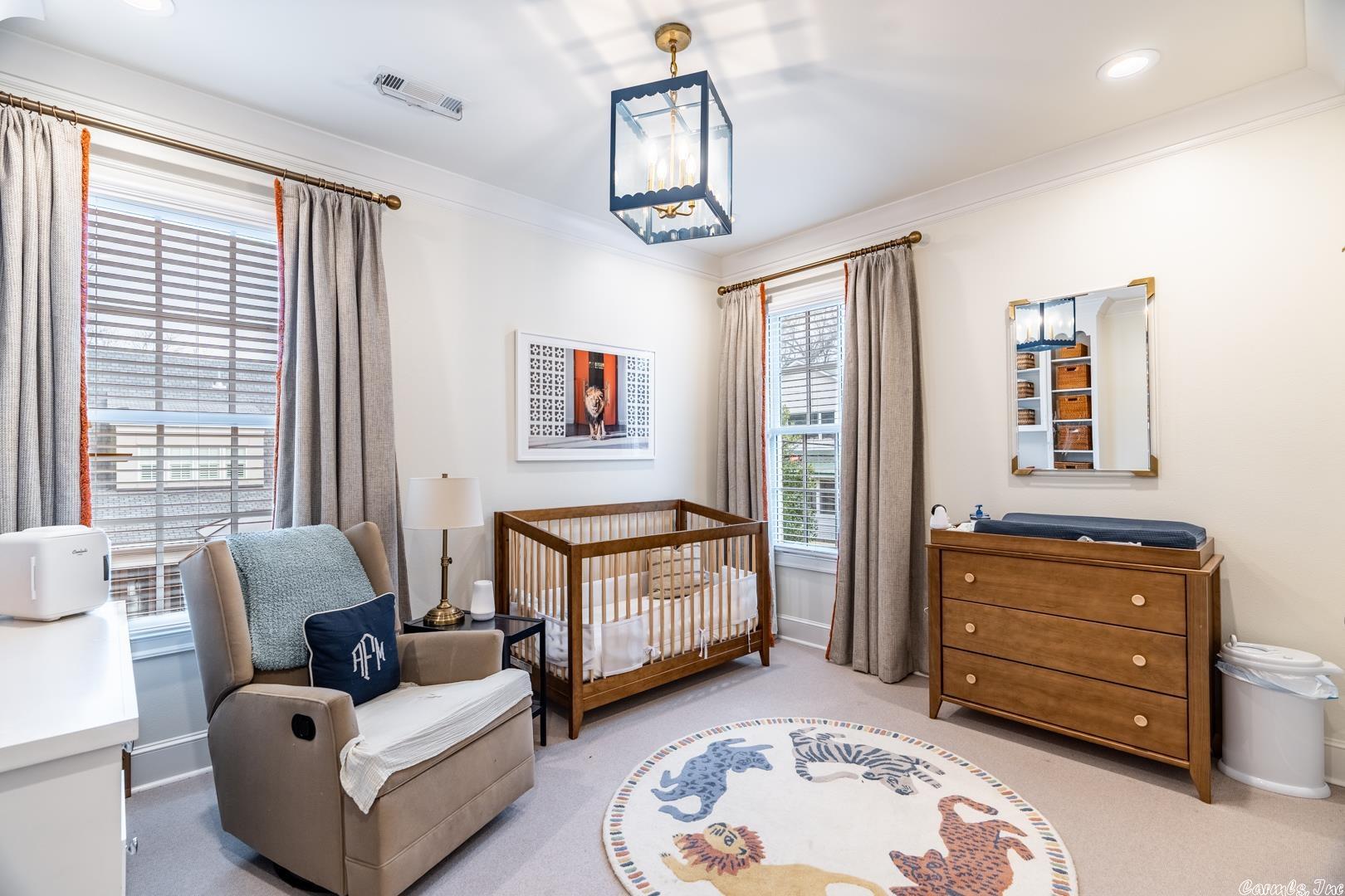 COUNTRY CLUB HGTS - Residential