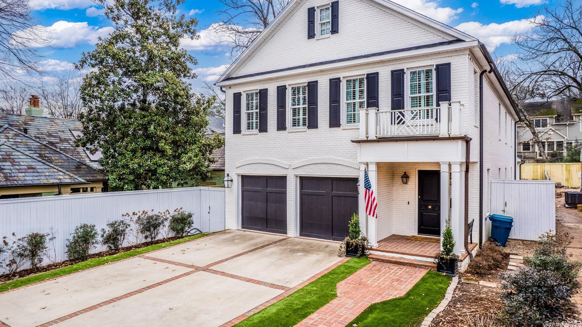 COUNTRY CLUB HGTS - Residential