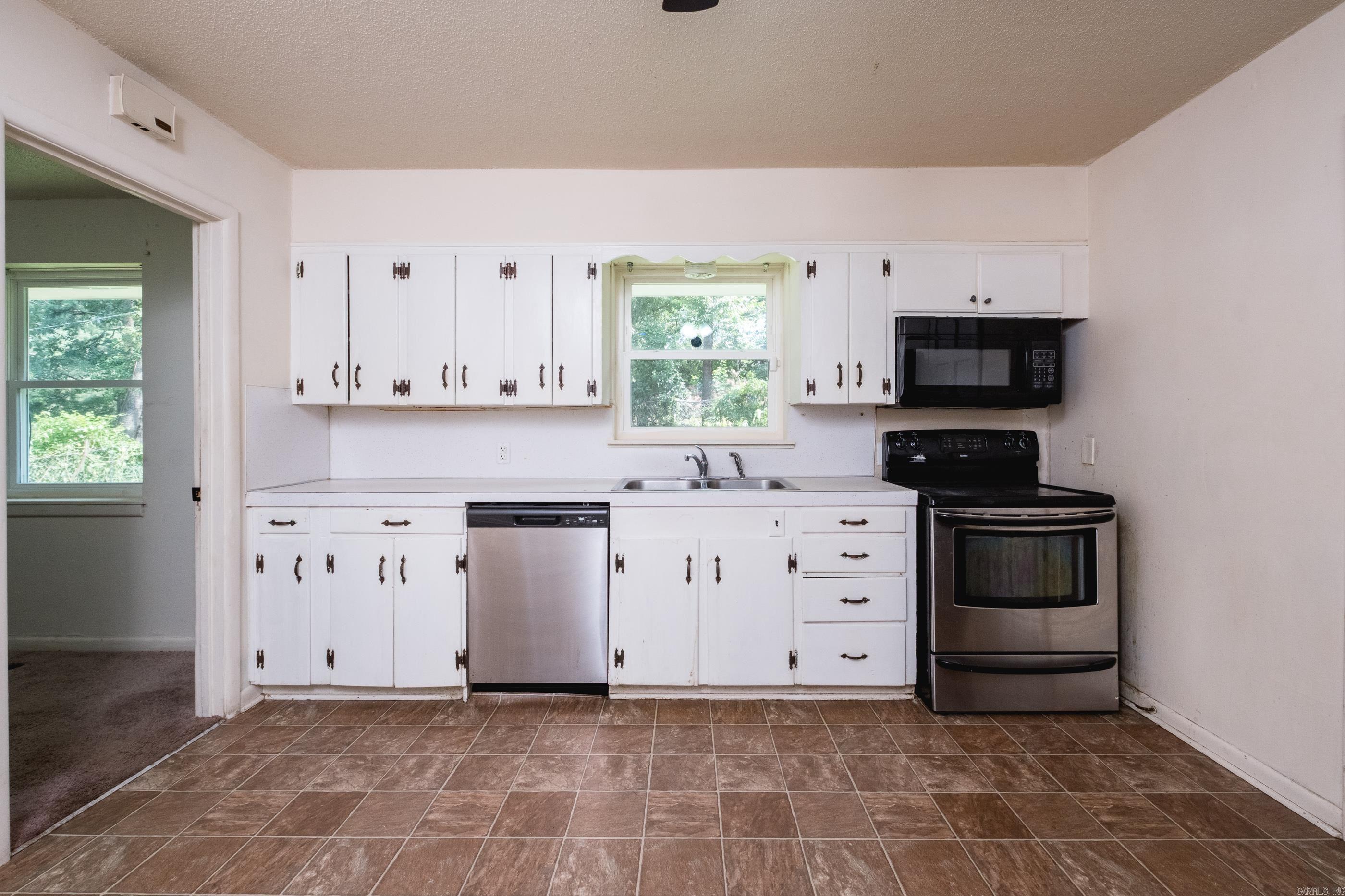 BROADMOOR ADDN - Residential