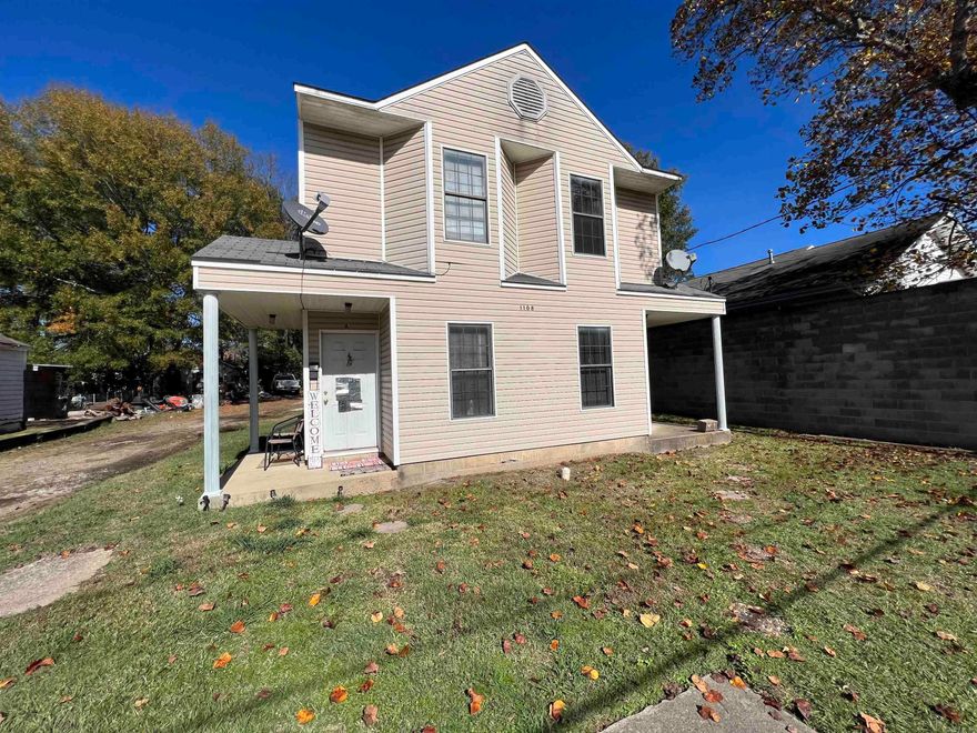 Investors take notice - Due to health reason the seller is selling this 2 Bed 1.5 Bath Two story style duplex located near Henderson State University & and nearby Ouachita Baptist University.  Located just across the street from the former Arkadelphia Public School Admin & Central Primary school this investment has one vacancy and one occupant.  Current rent amount is $625 per unit per month.  If you are looking at investing in rental property in Arkadelphia, you owe it to yourself to take a tour today!  Priced to sell!