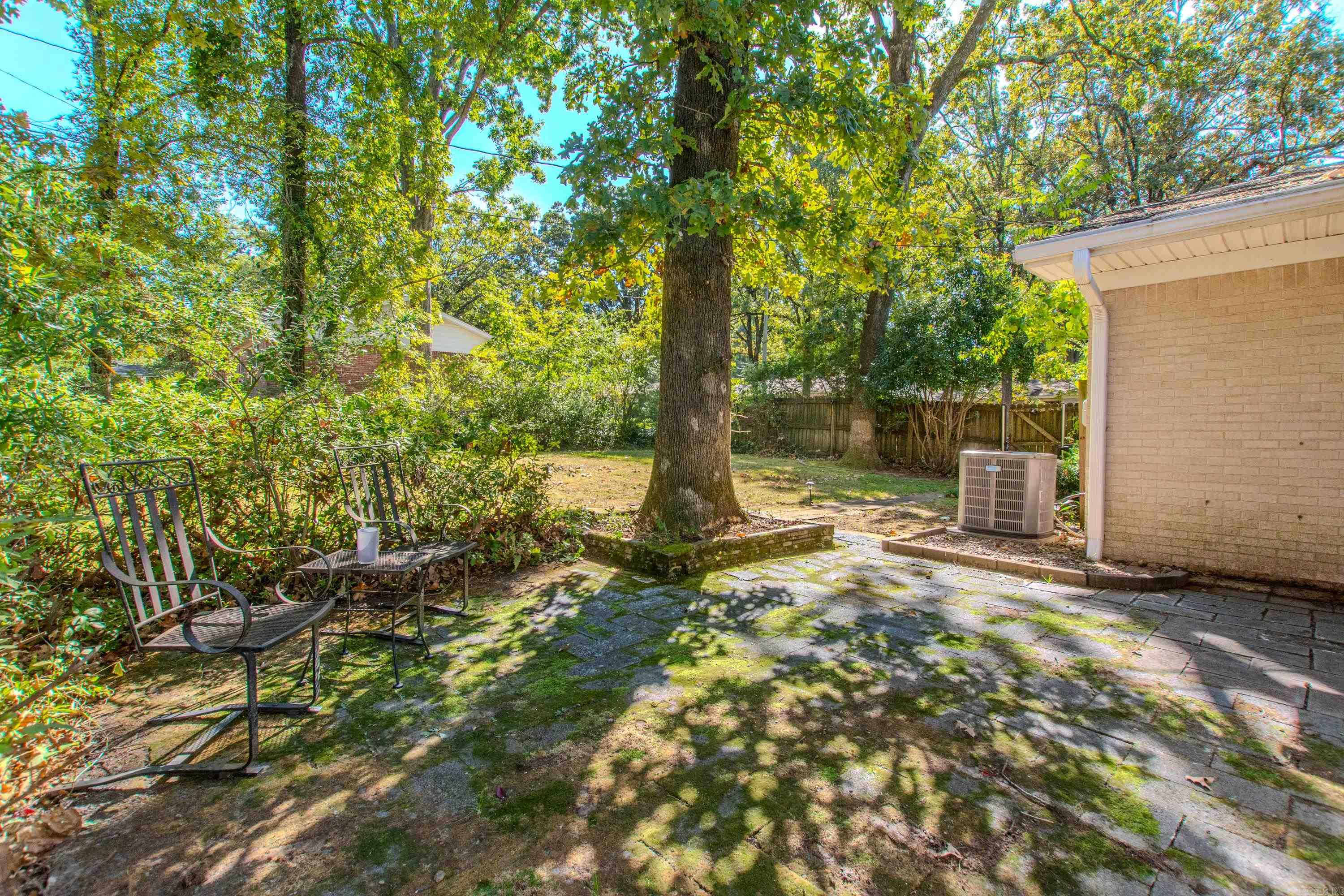 BRIARWOOD - Residential